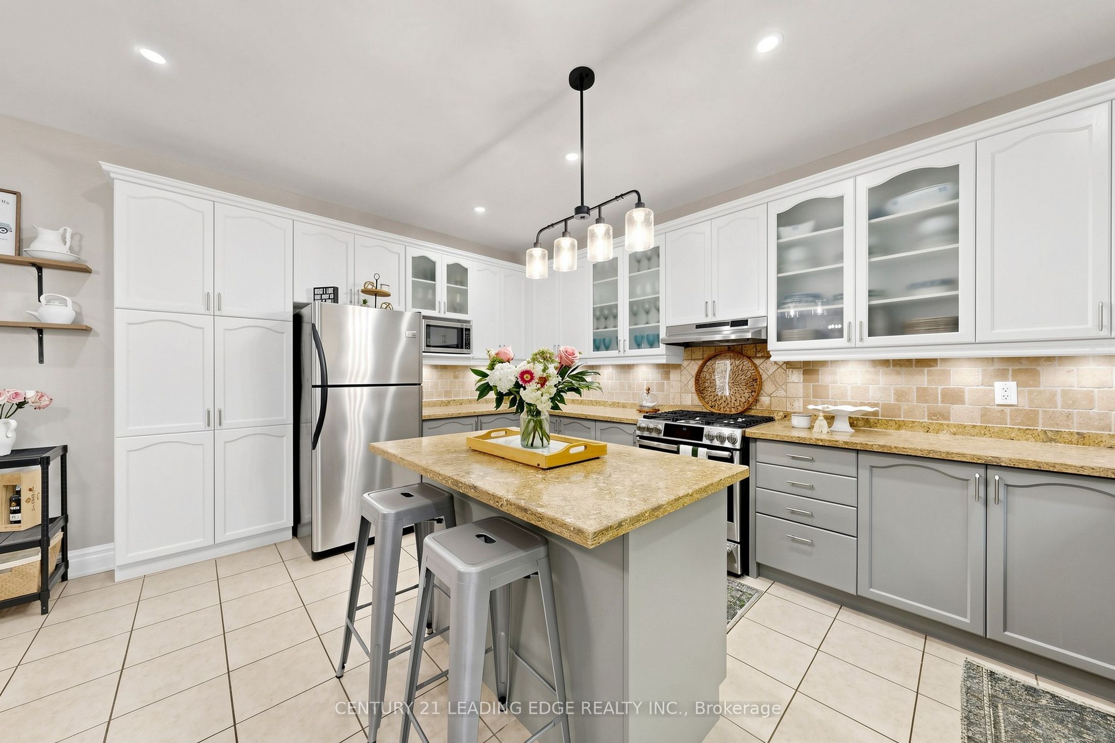 48 Tanis Crescent Property Photo 7