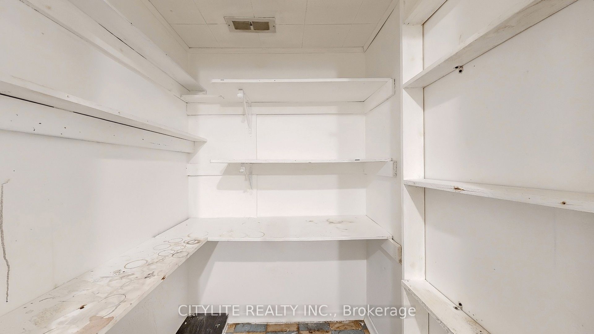 516 Monteith Avenue Property Photo 10