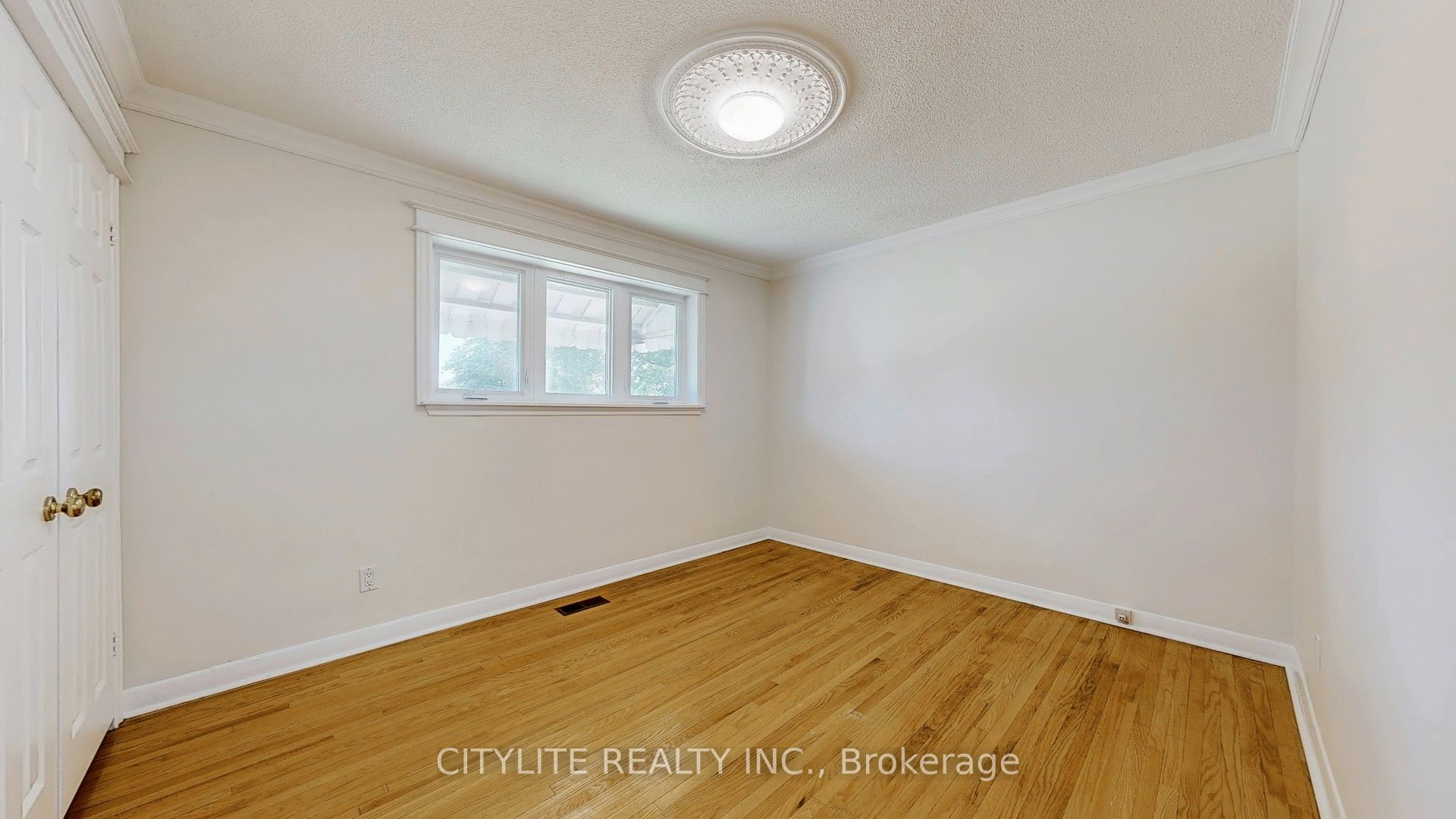 516 Monteith Avenue Property Photo 11