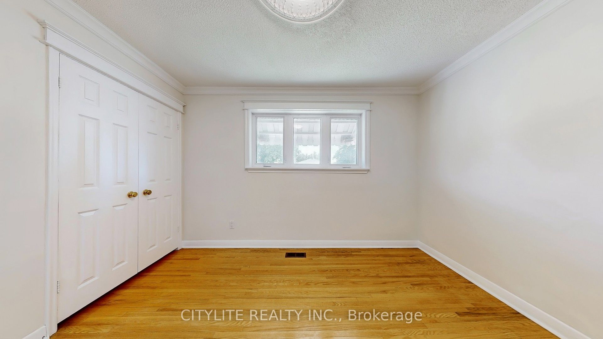 516 Monteith Avenue Property Photo 12