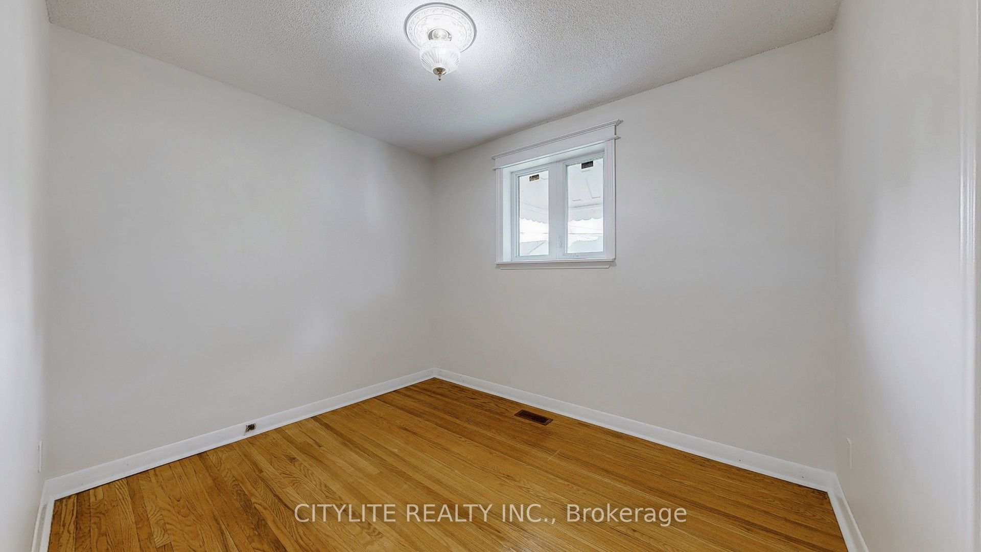 516 Monteith Avenue Property Photo 18
