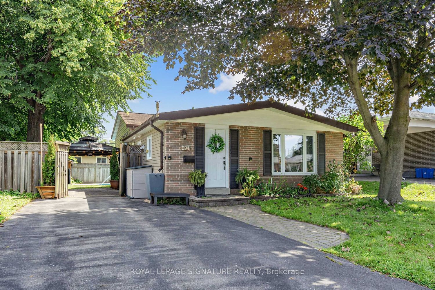821 Krosno Boulevard Property Photo 1