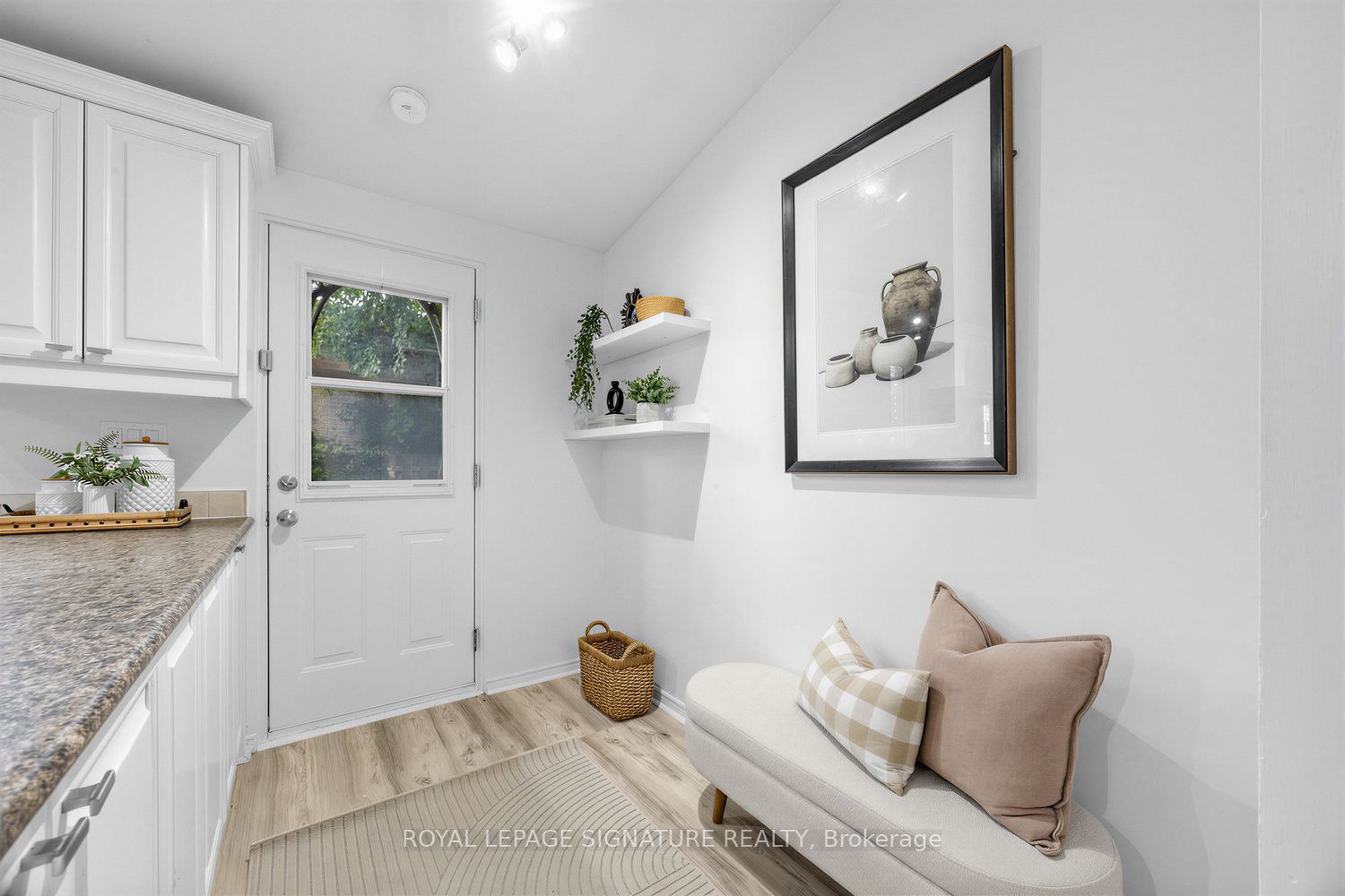 821 Krosno Boulevard Property Photo 12