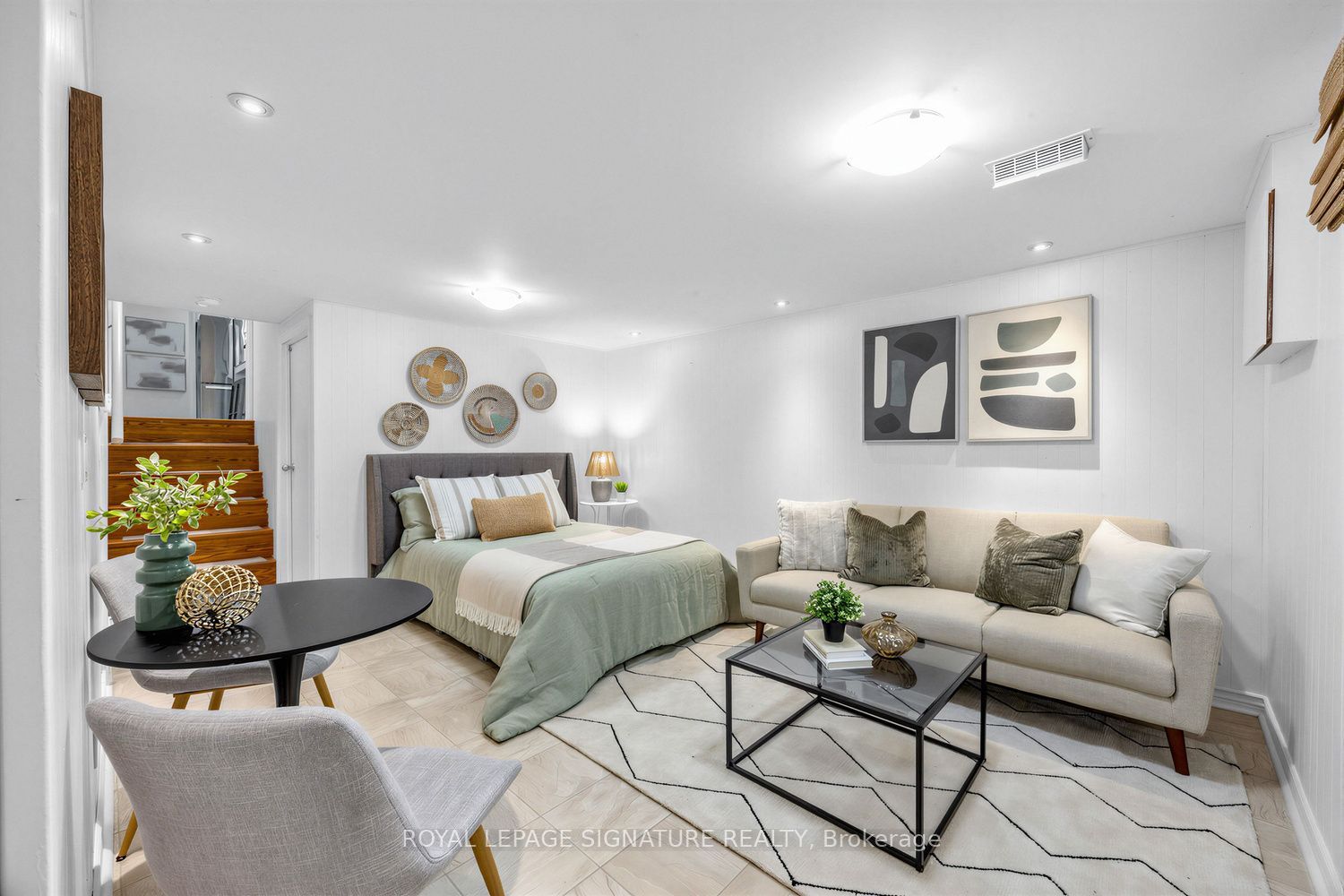 821 Krosno Boulevard Property Photo 19