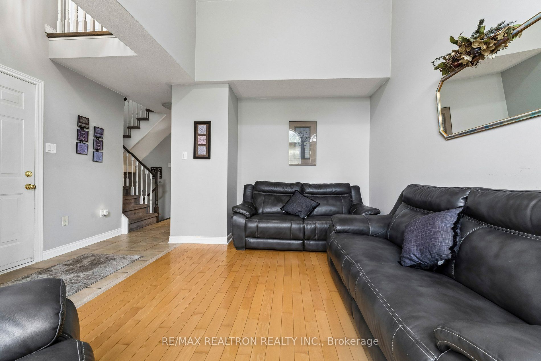 58 Lurosa Crescent Property Photo 9