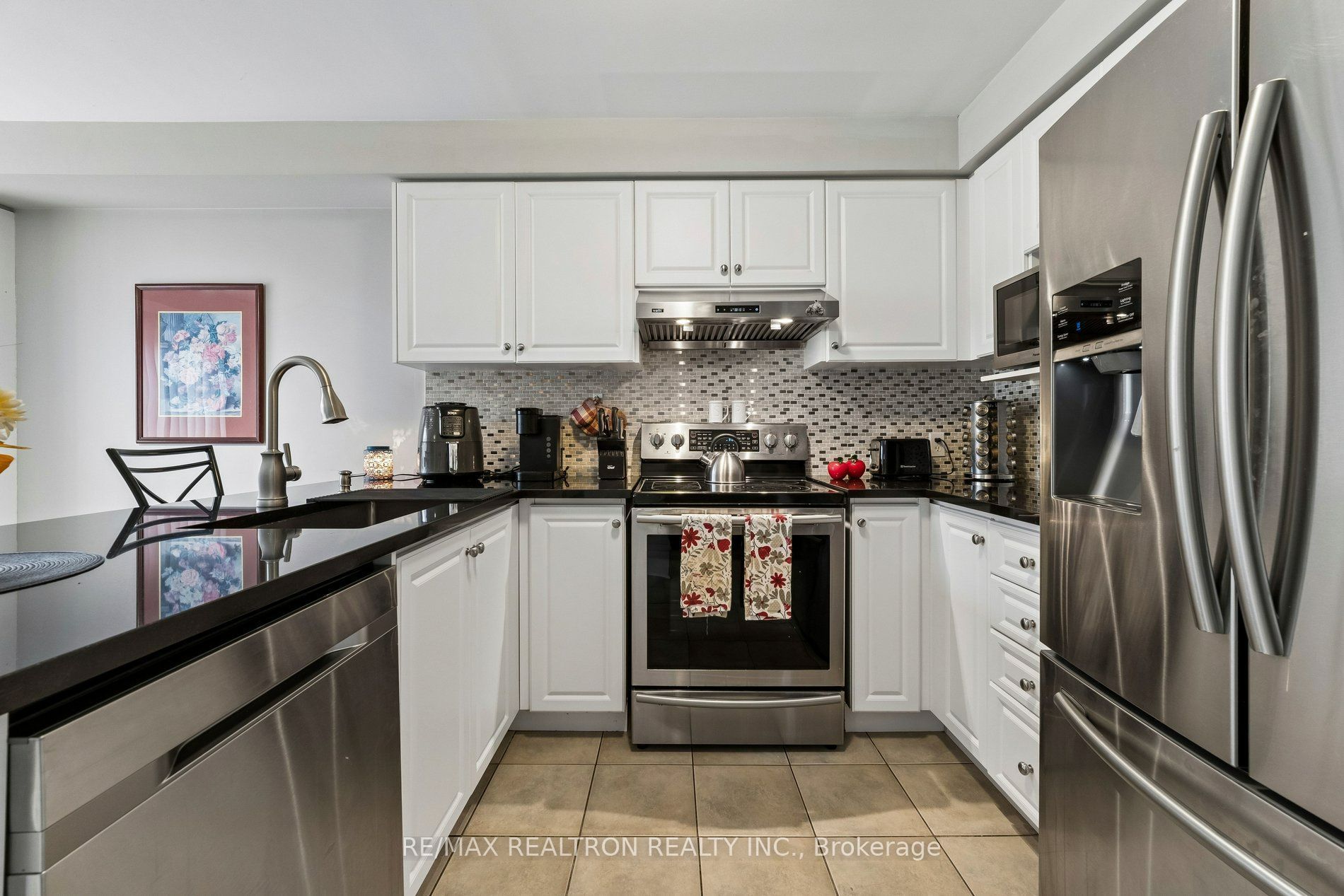 58 Lurosa Crescent Property Photo 12