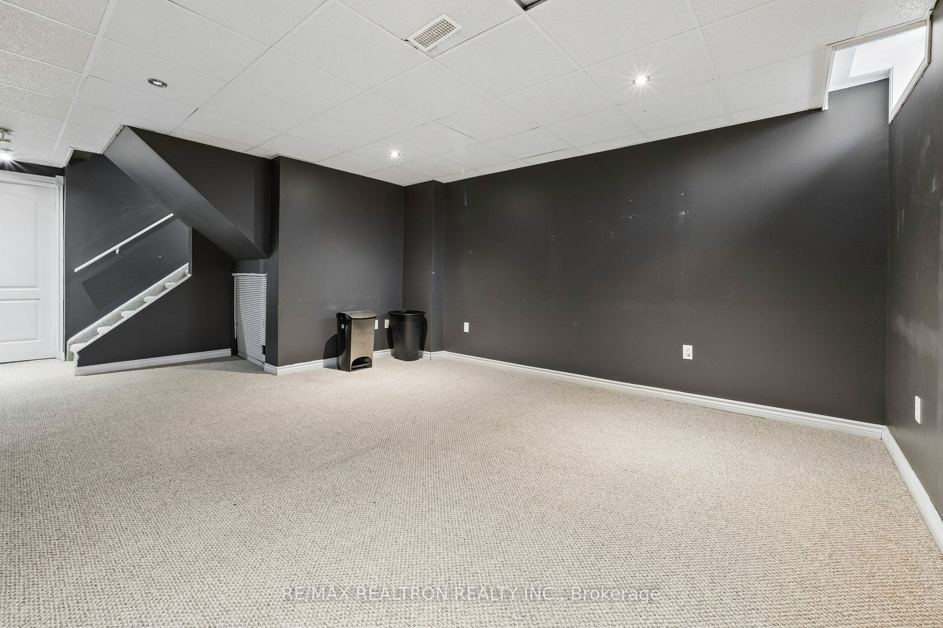58 Lurosa Crescent Property Photo 41