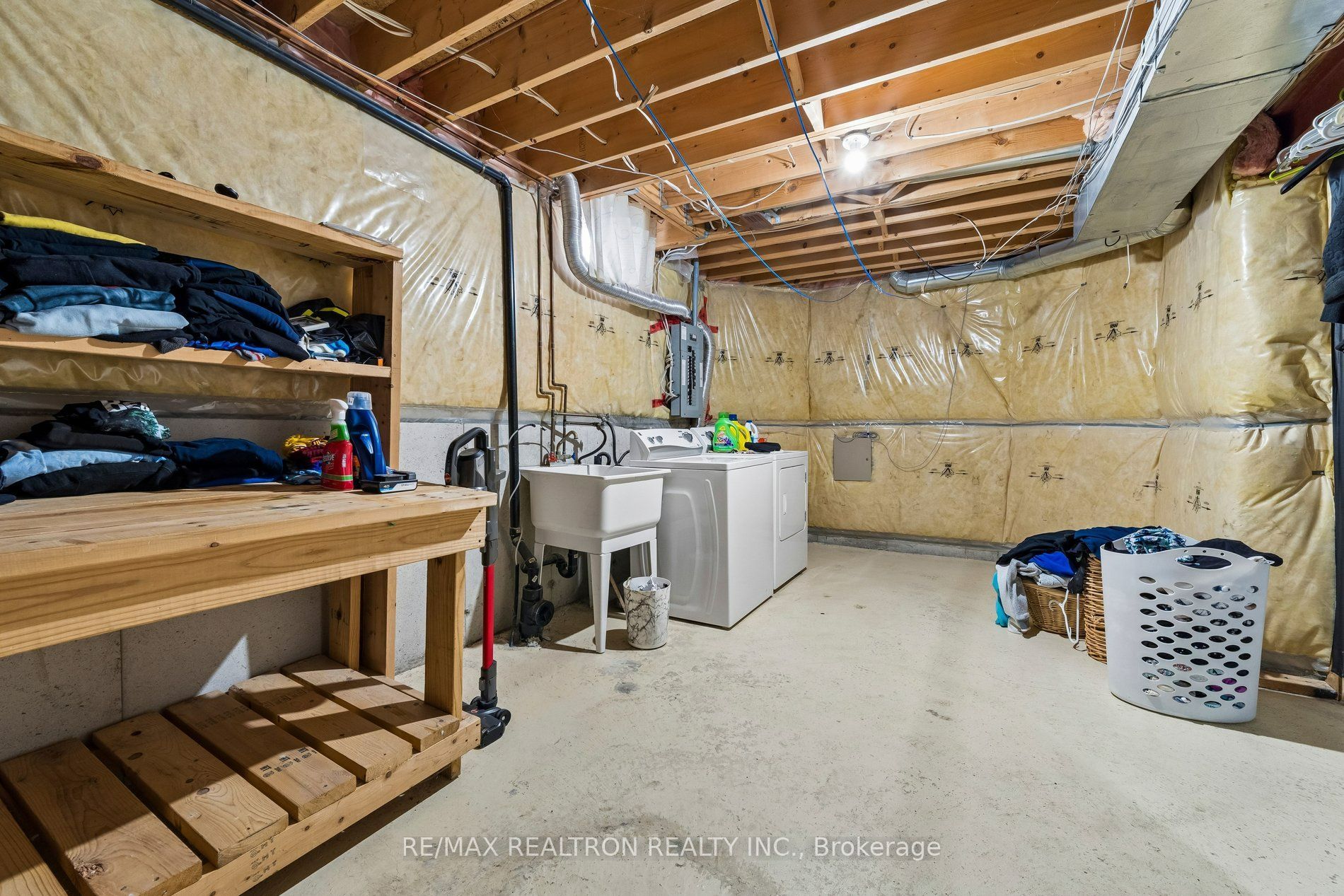 58 Lurosa Crescent Property Photo 49