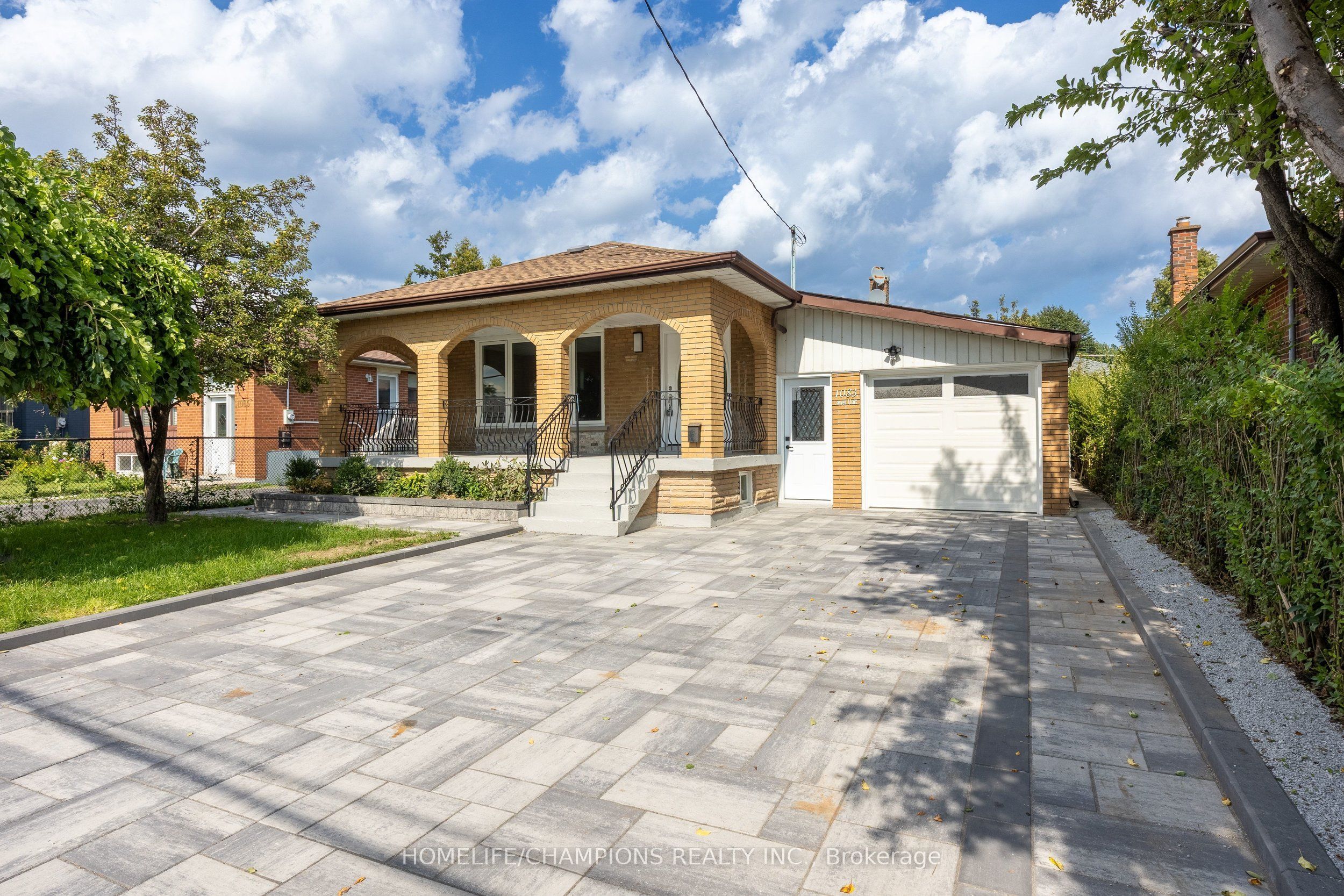 1083 Birchmount Road Property Photo 1