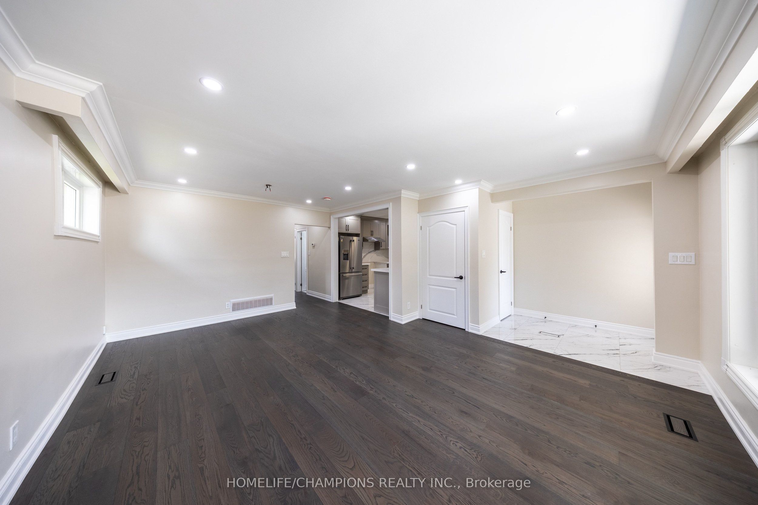 1083 Birchmount Road Property Photo 9