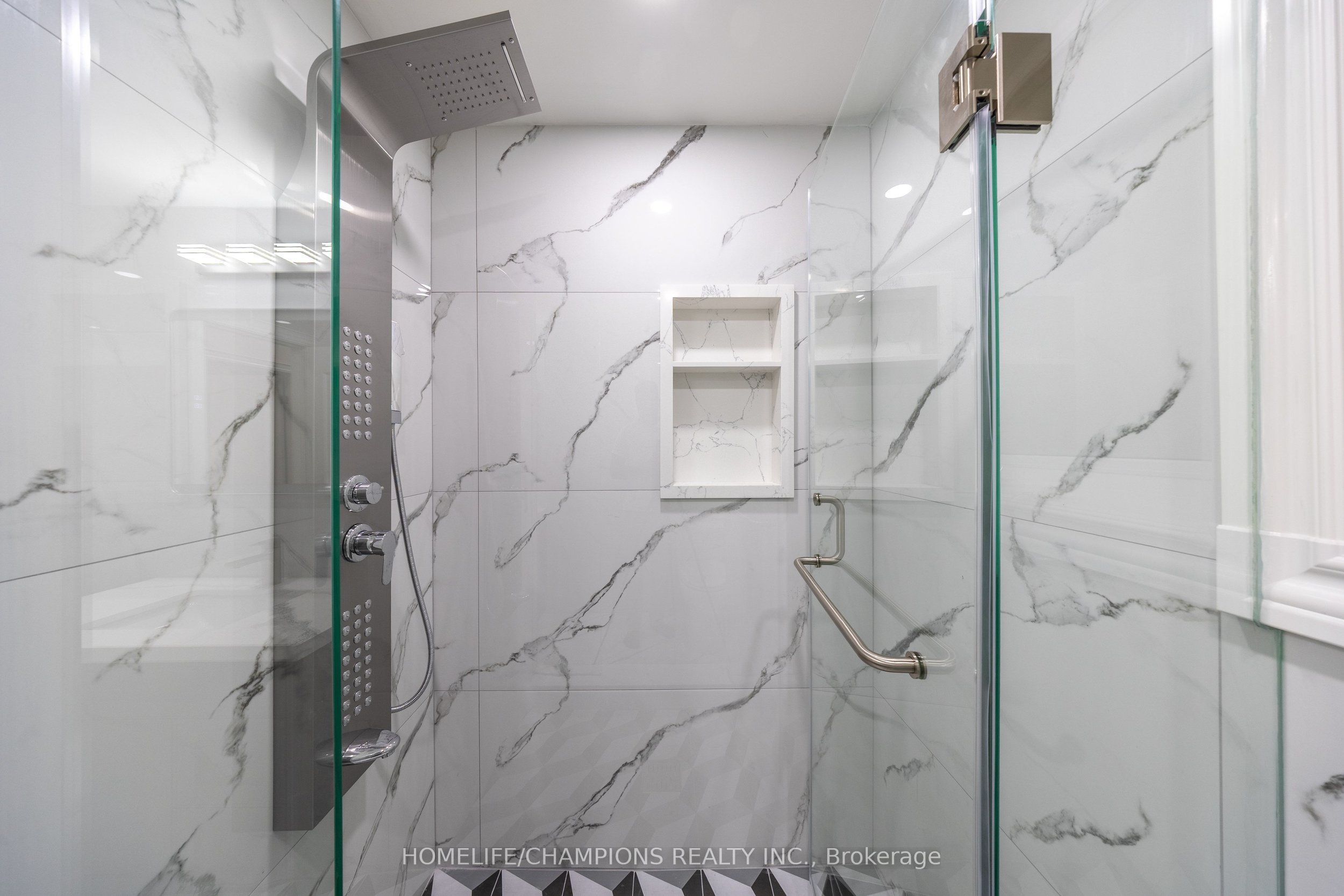 1083 Birchmount Road Property Photo 11