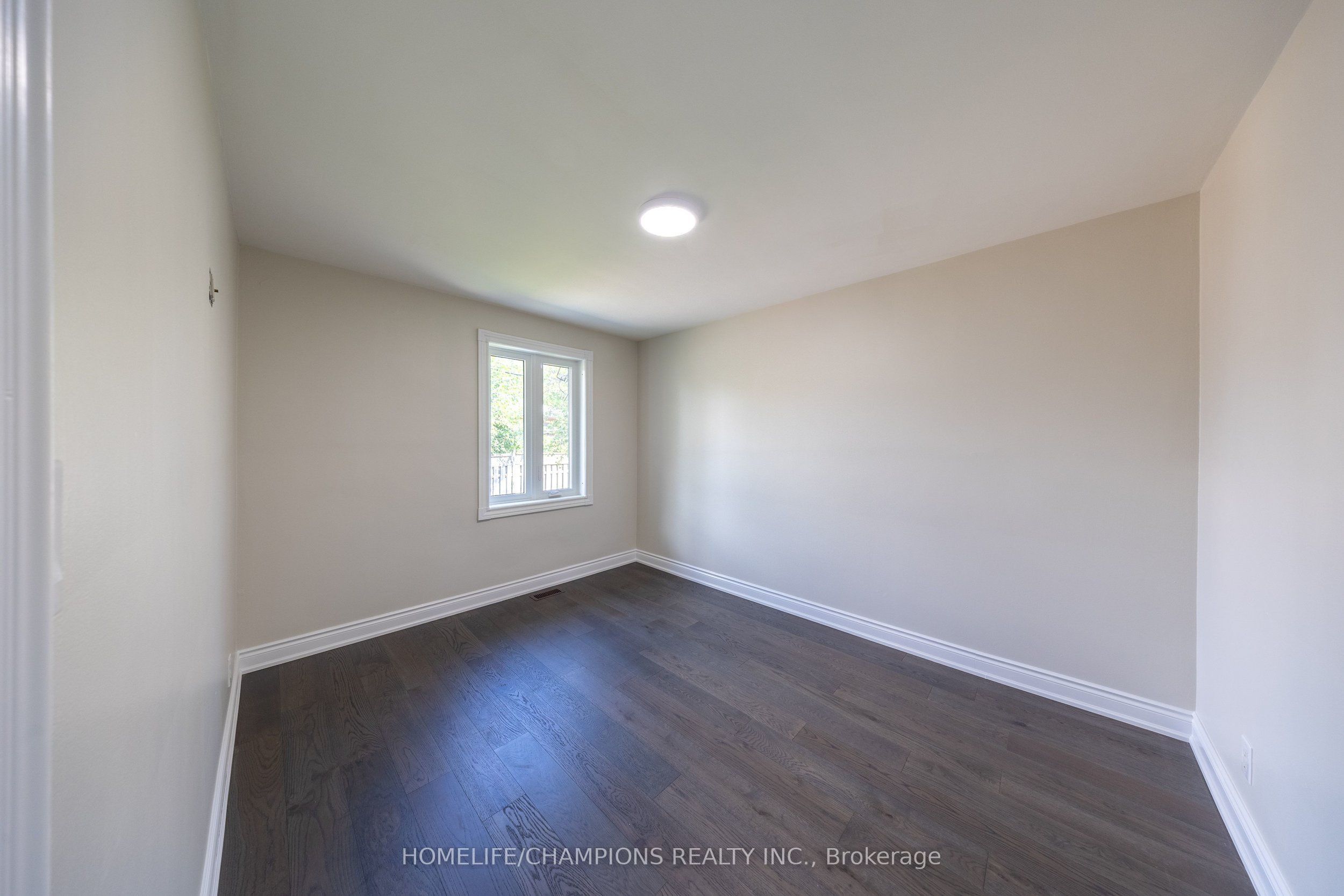 1083 Birchmount Road Property Photo 12