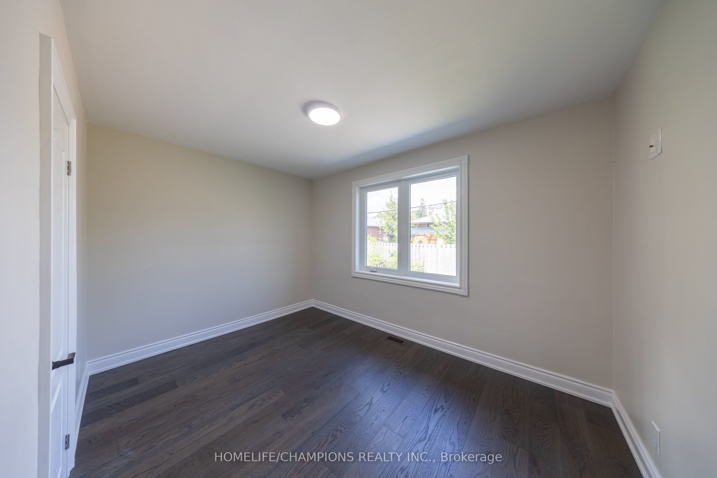 1083 Birchmount Road Property Photo 13
