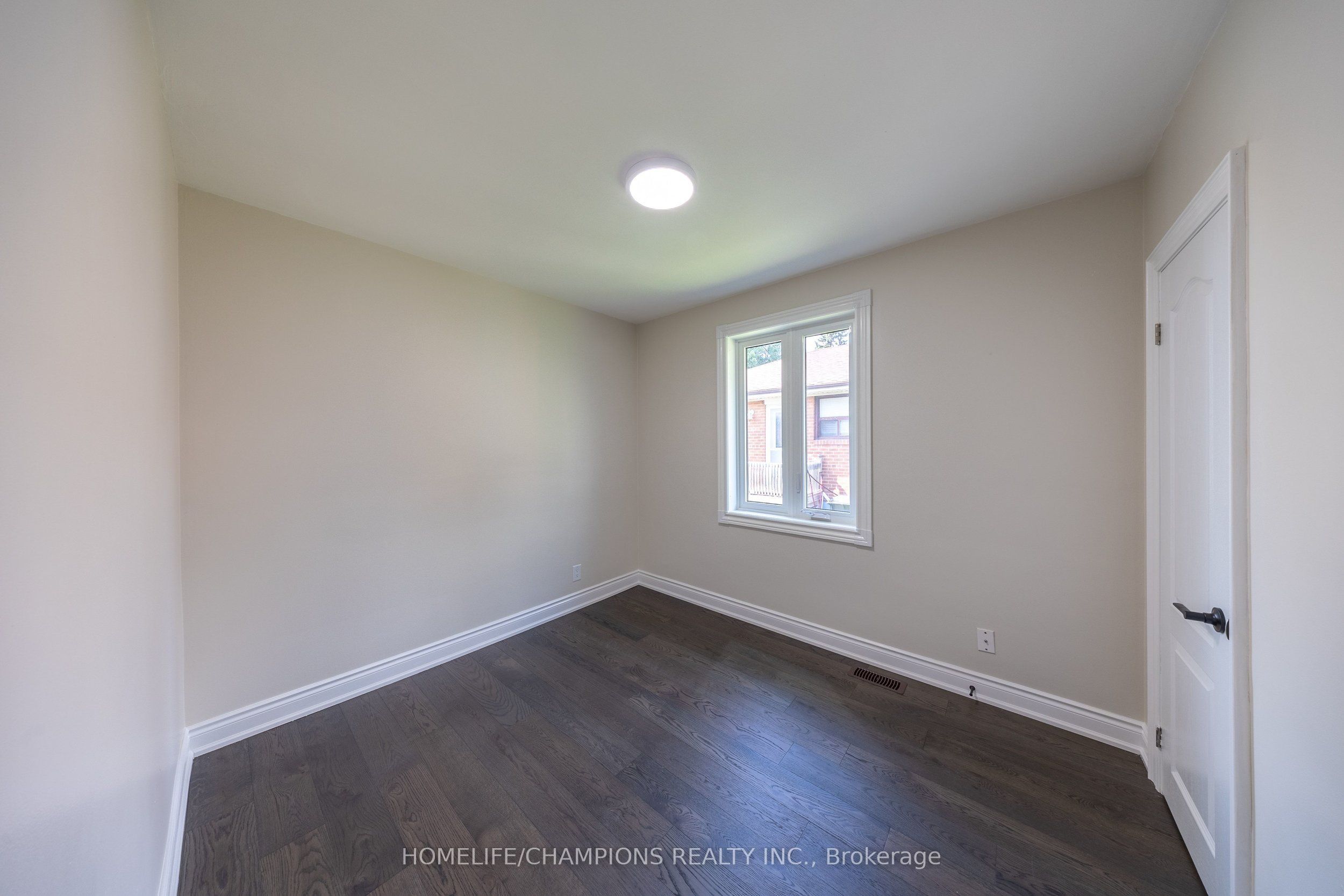 1083 Birchmount Road Property Photo 14