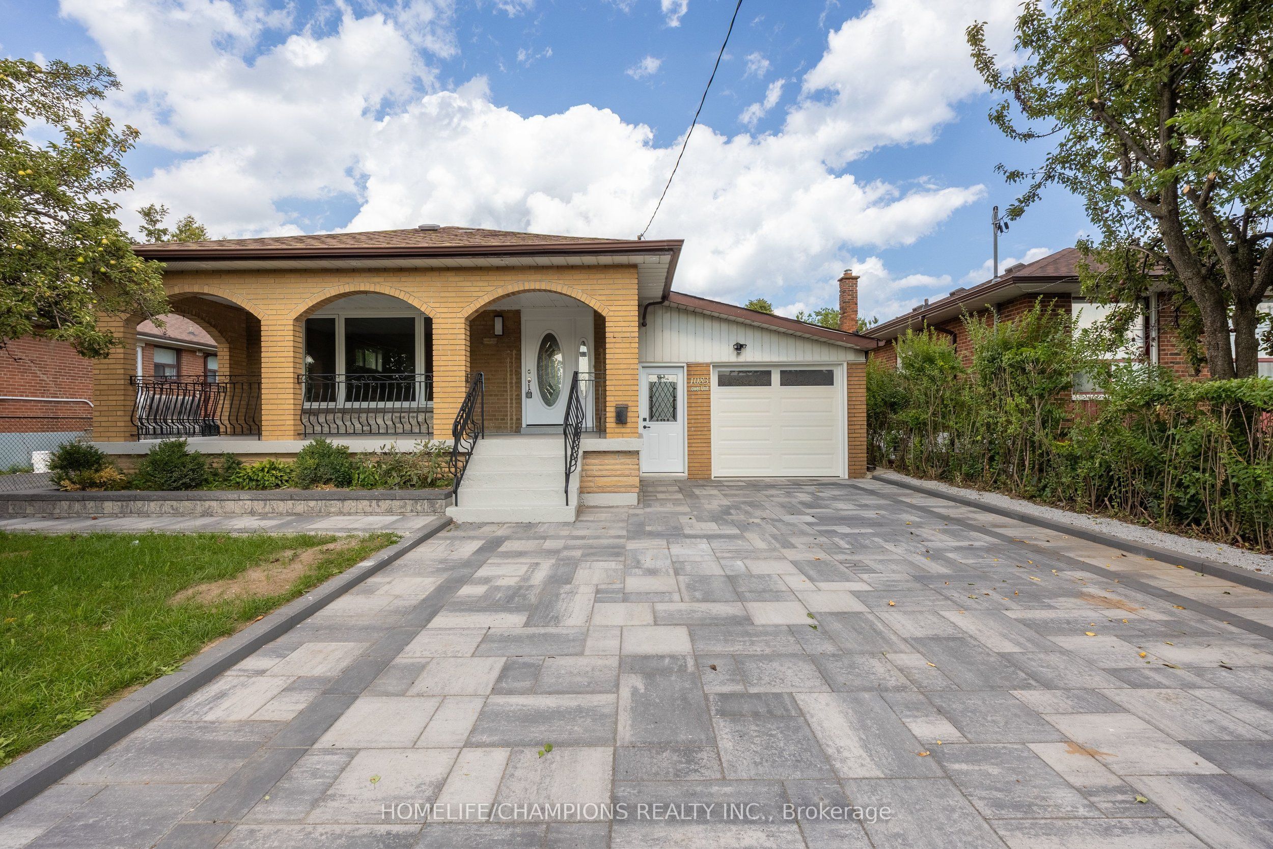 1083 Birchmount Road Property Photo 17