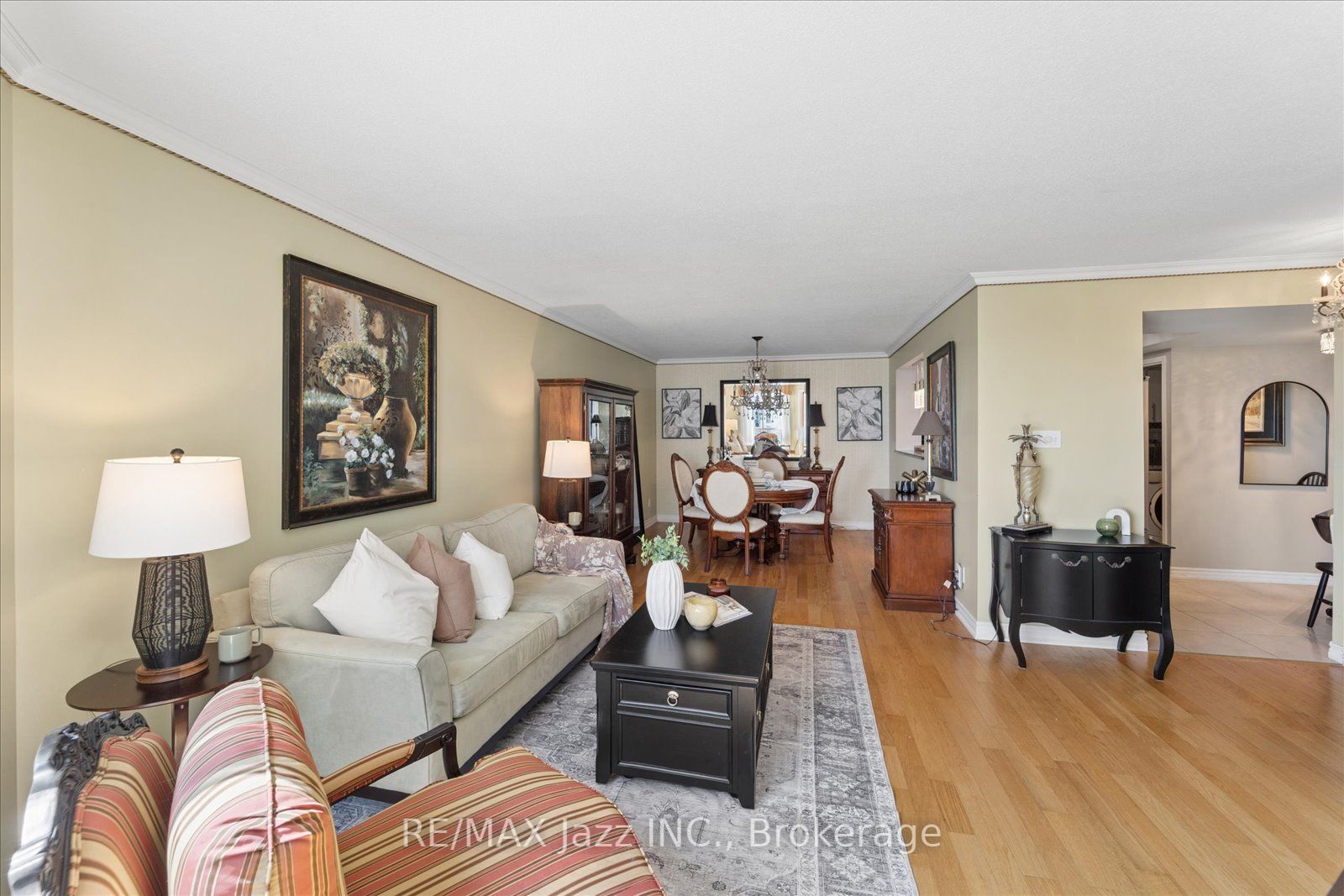 360 Watson Street W 1003 Property Photo 6