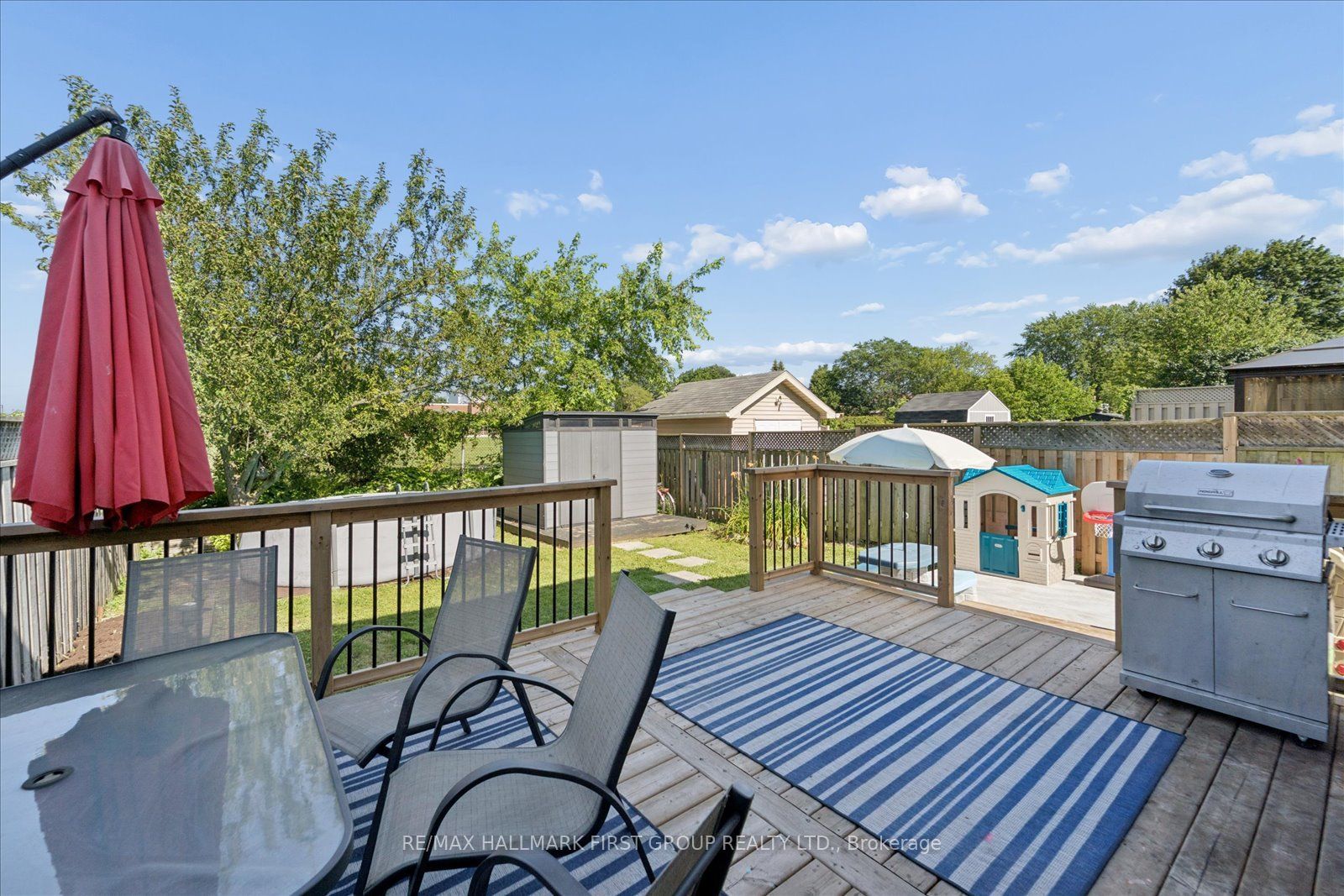 1179 Oxford Street Property Photo 23