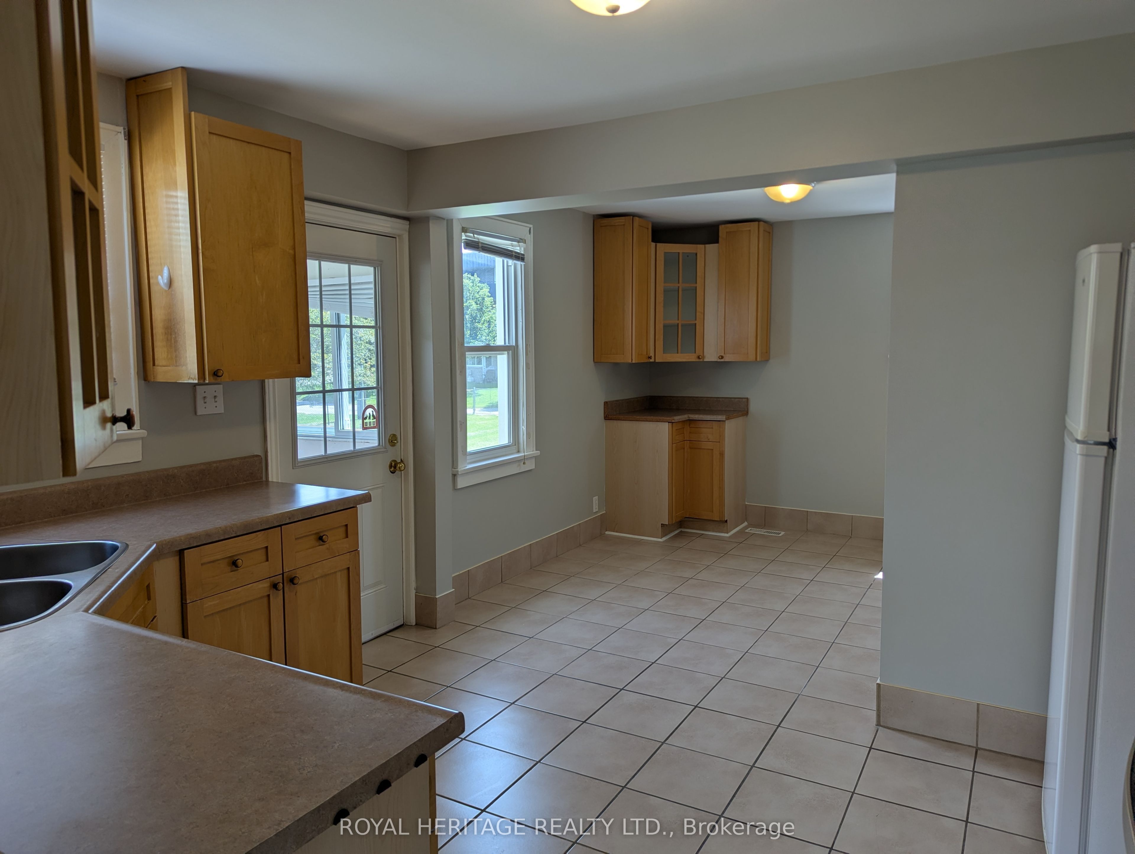 951 Dundas Street E 1 Property Photo 6
