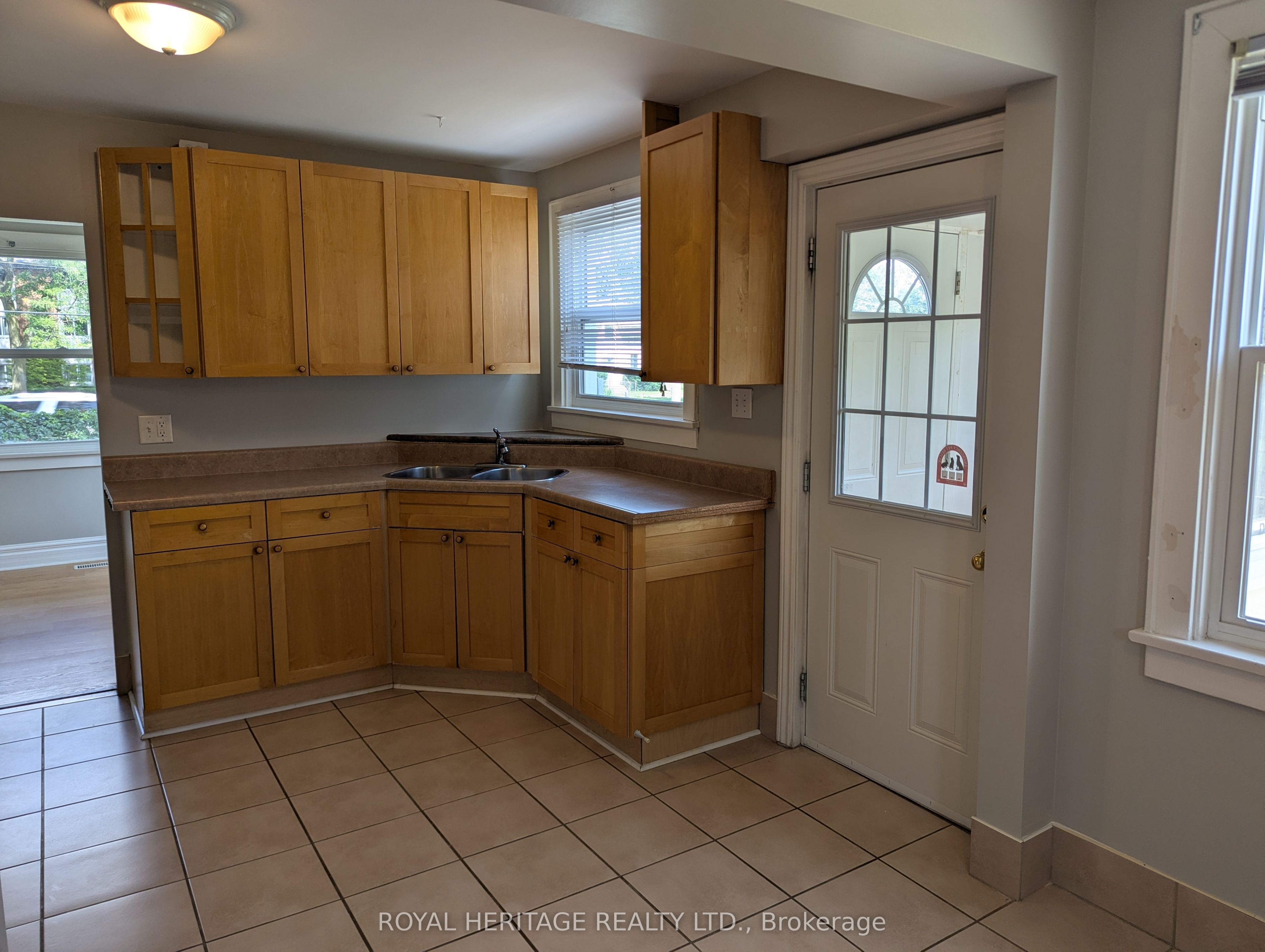 951 Dundas Street E 1 Property Photo 7