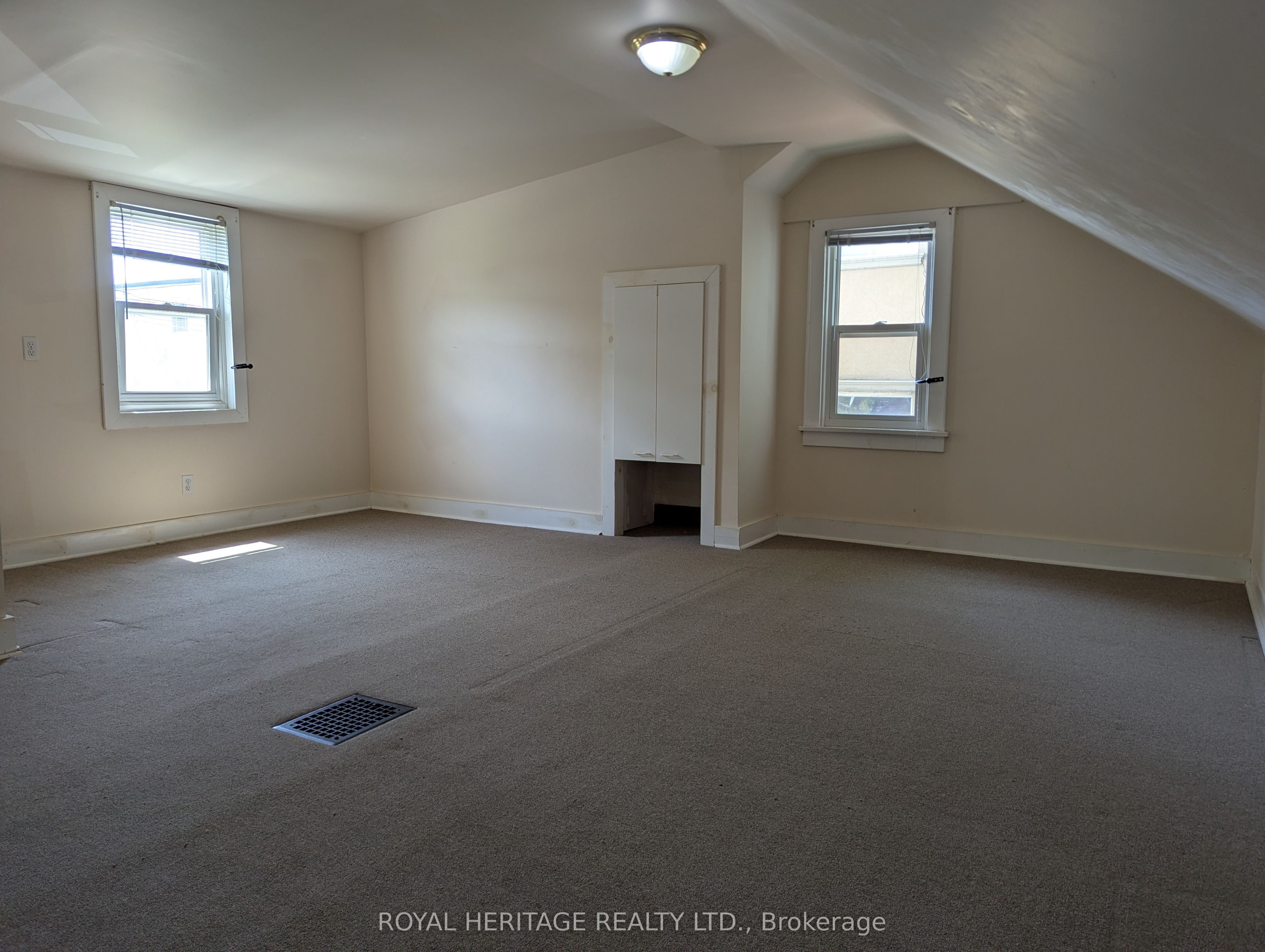 951 Dundas Street E 1 Property Photo 21