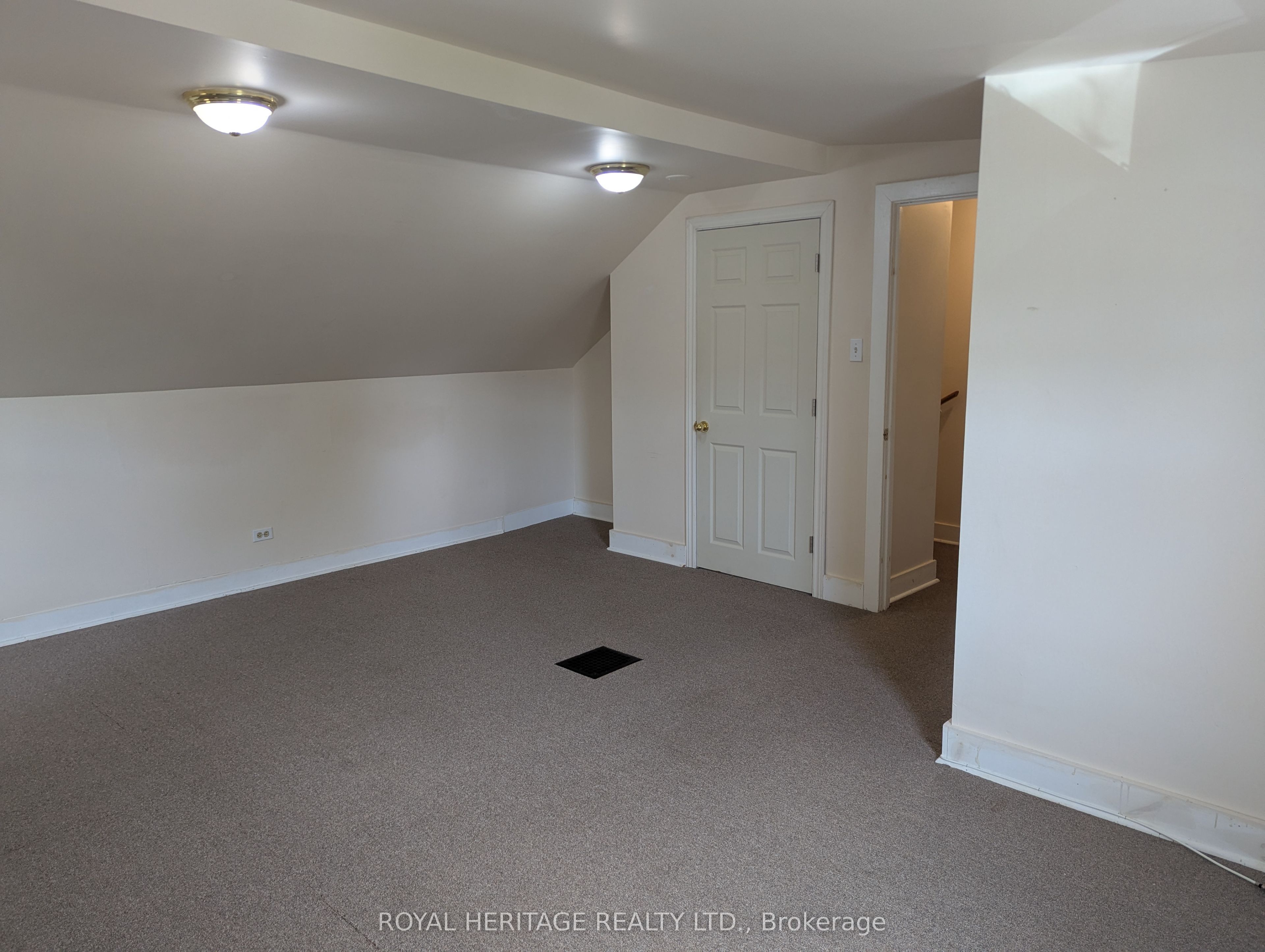 951 Dundas Street E 1 Property Photo 23