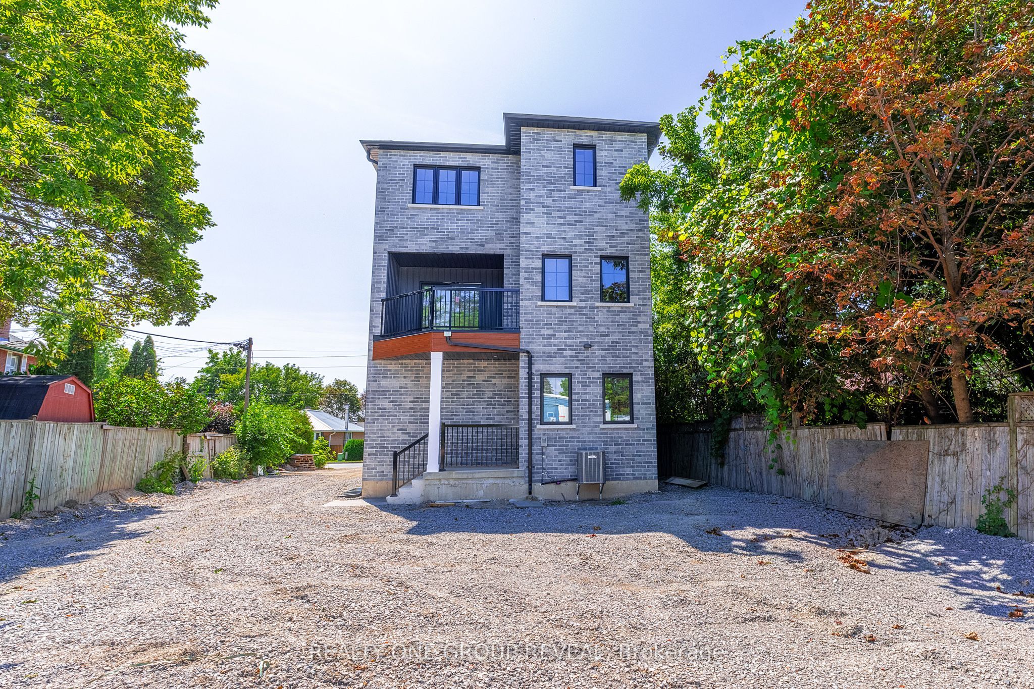 24 Queen Street 3 Property Photo 6
