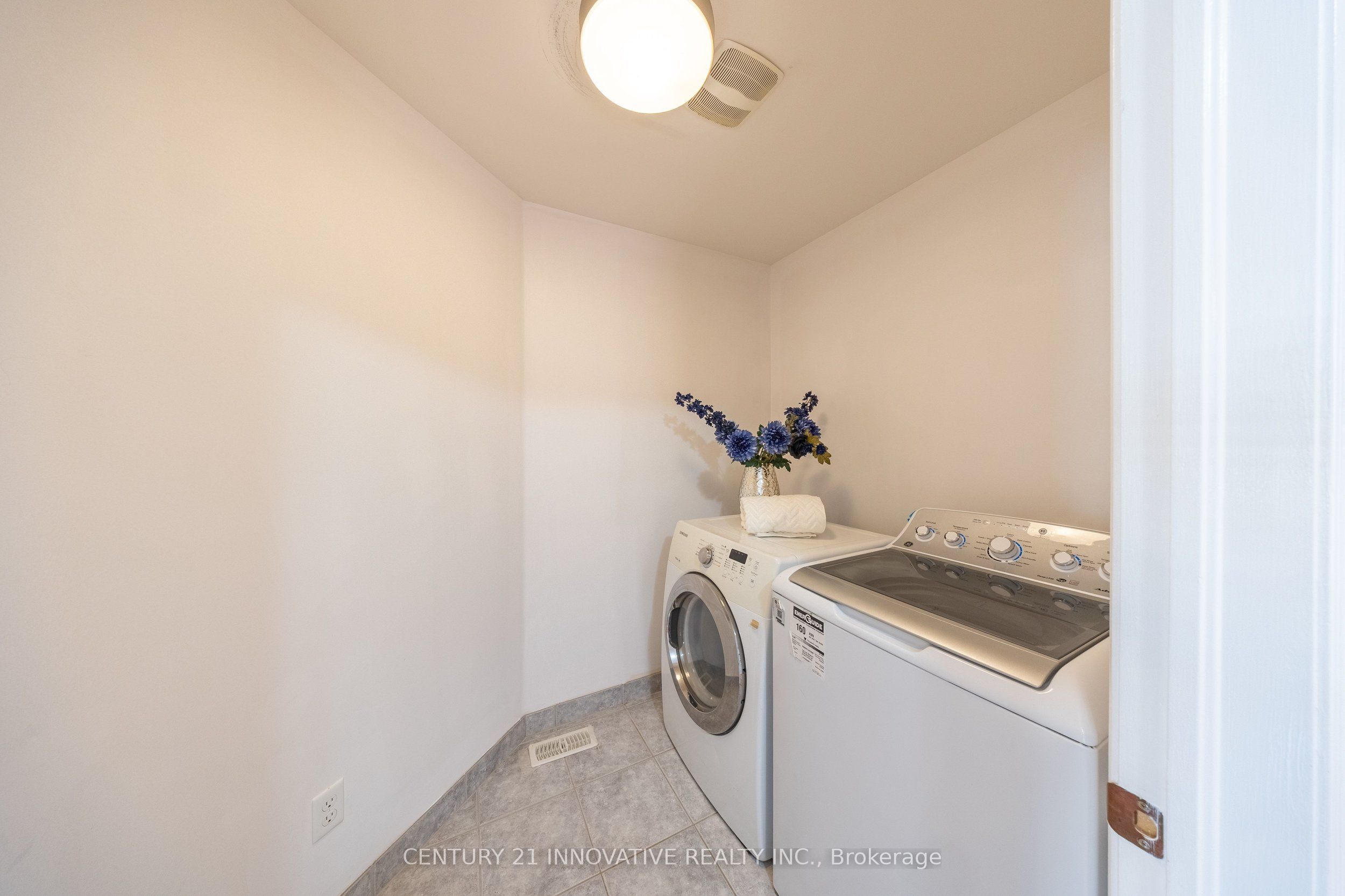 54 Carpendale Crescent Property Photo 29