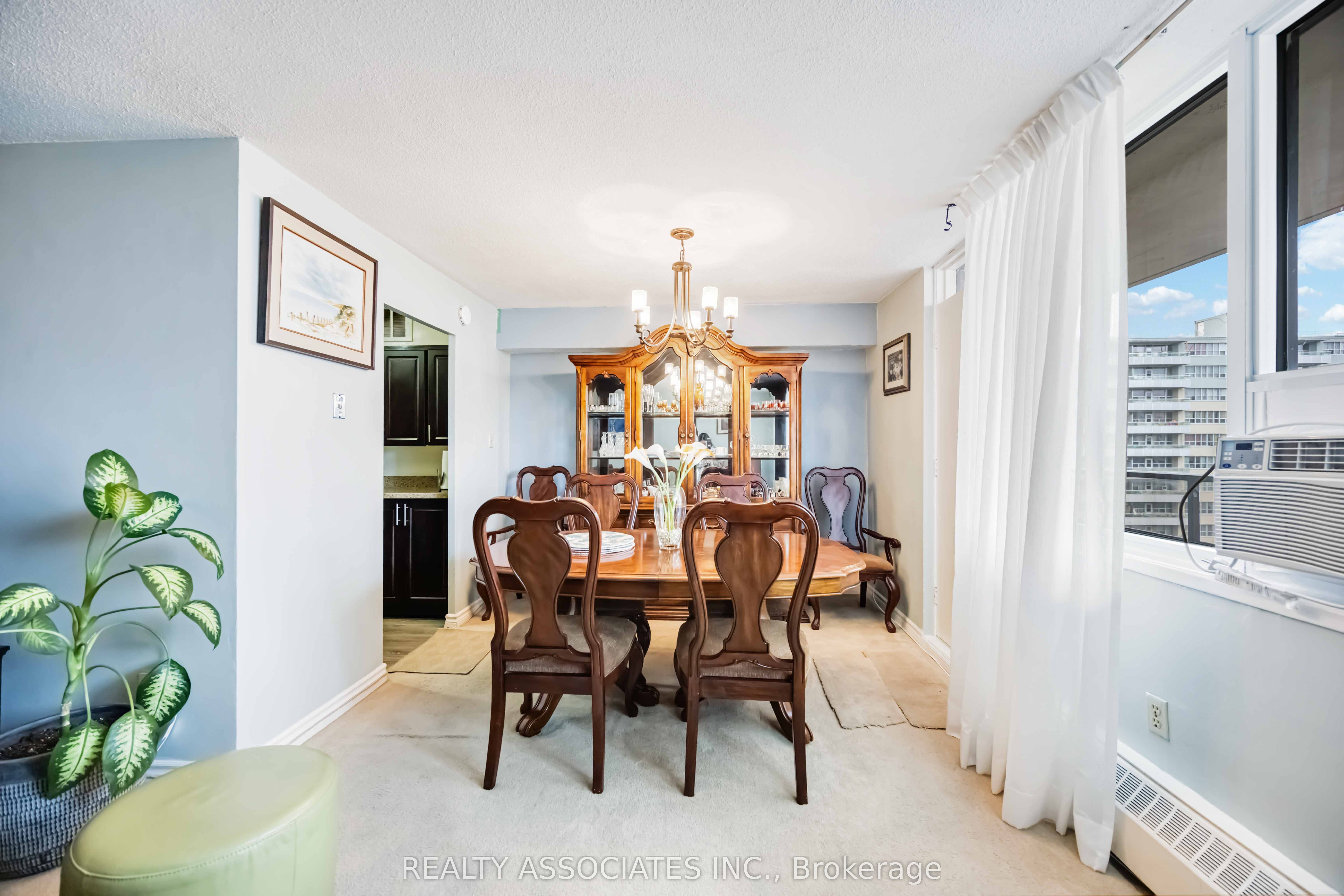 180 Markham Road 811 Property Photo 19
