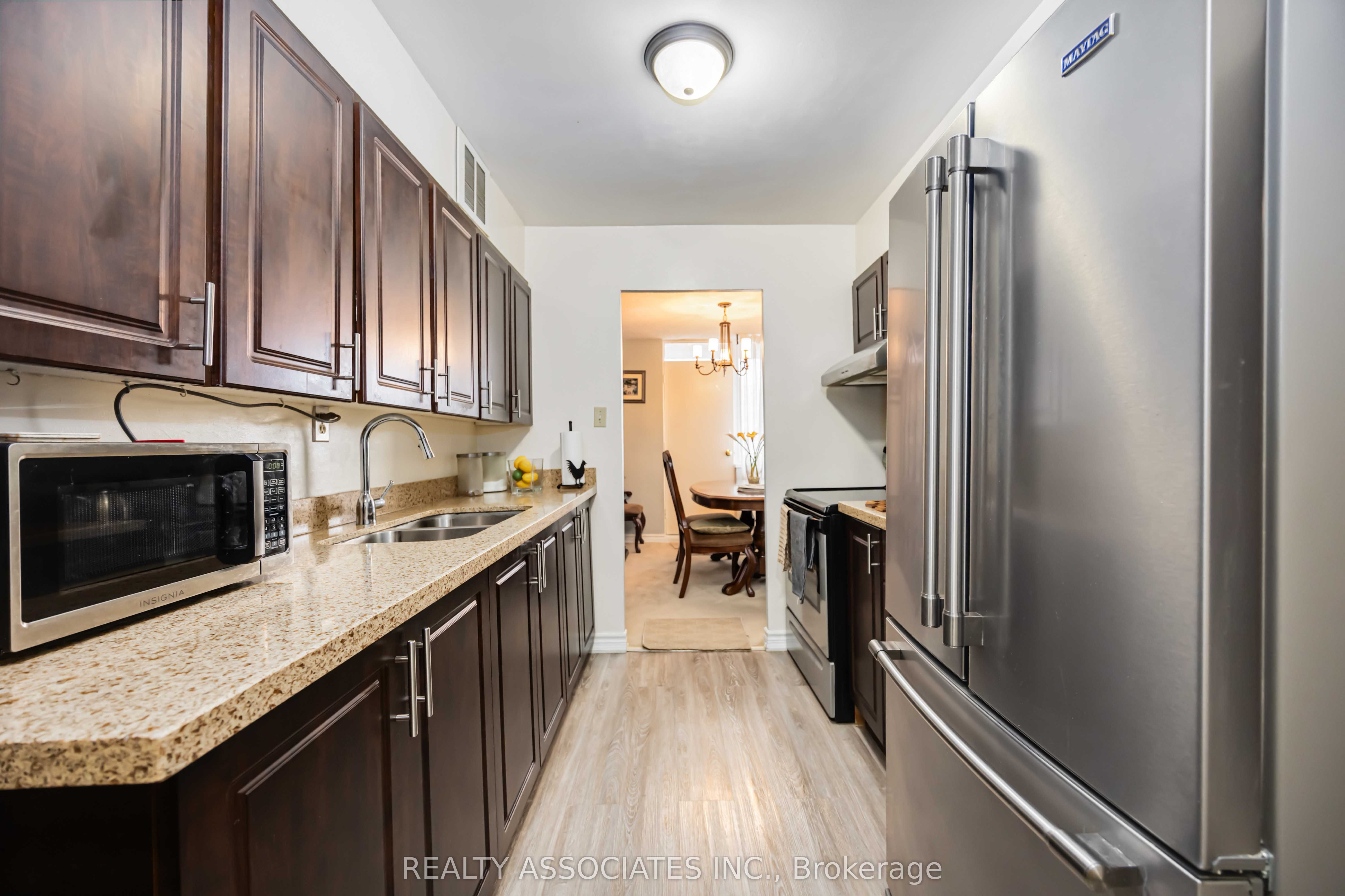 180 Markham Road 811 Property Photo 25