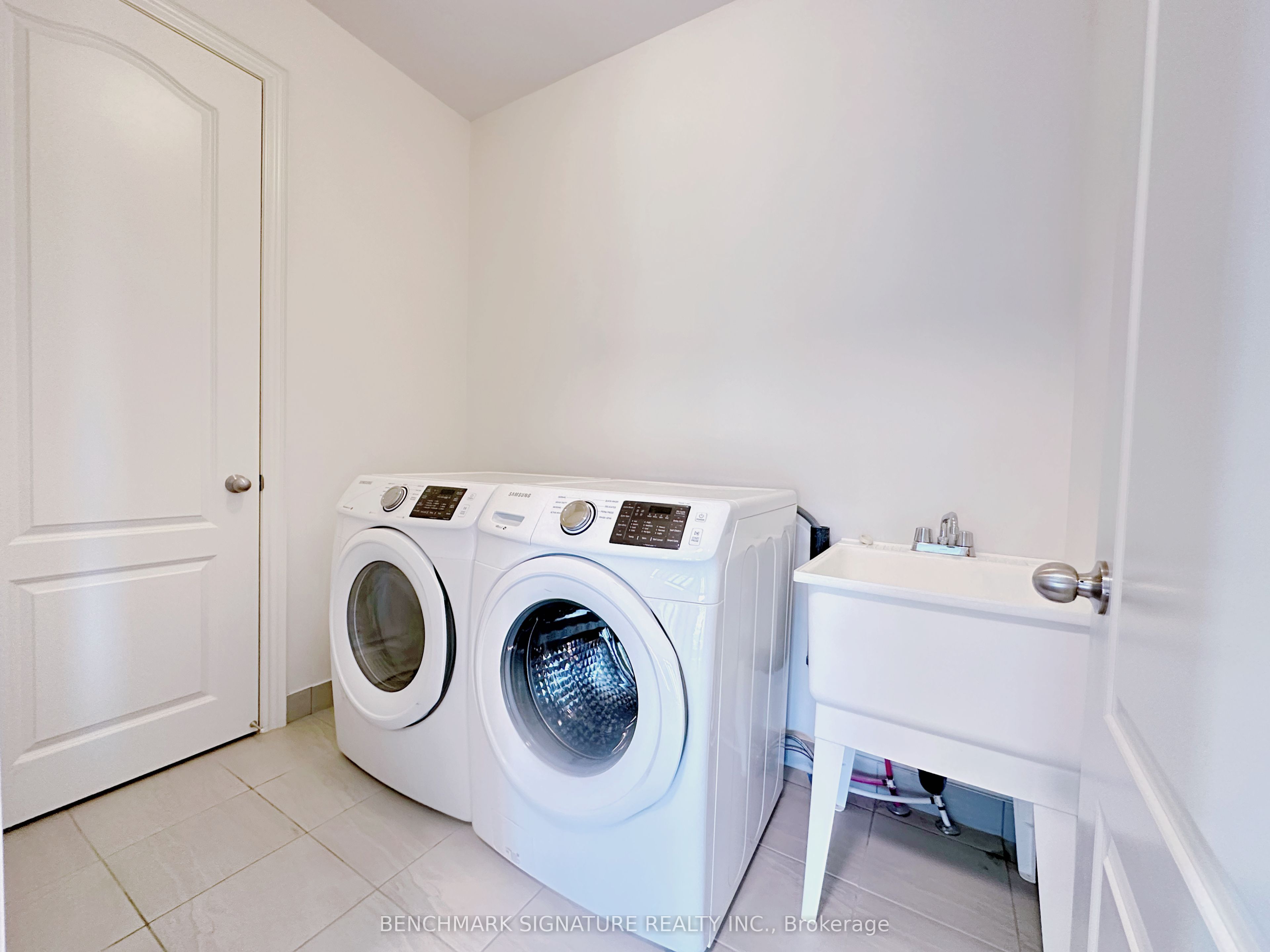 2481 Bandsman Crescent Property Photo 27