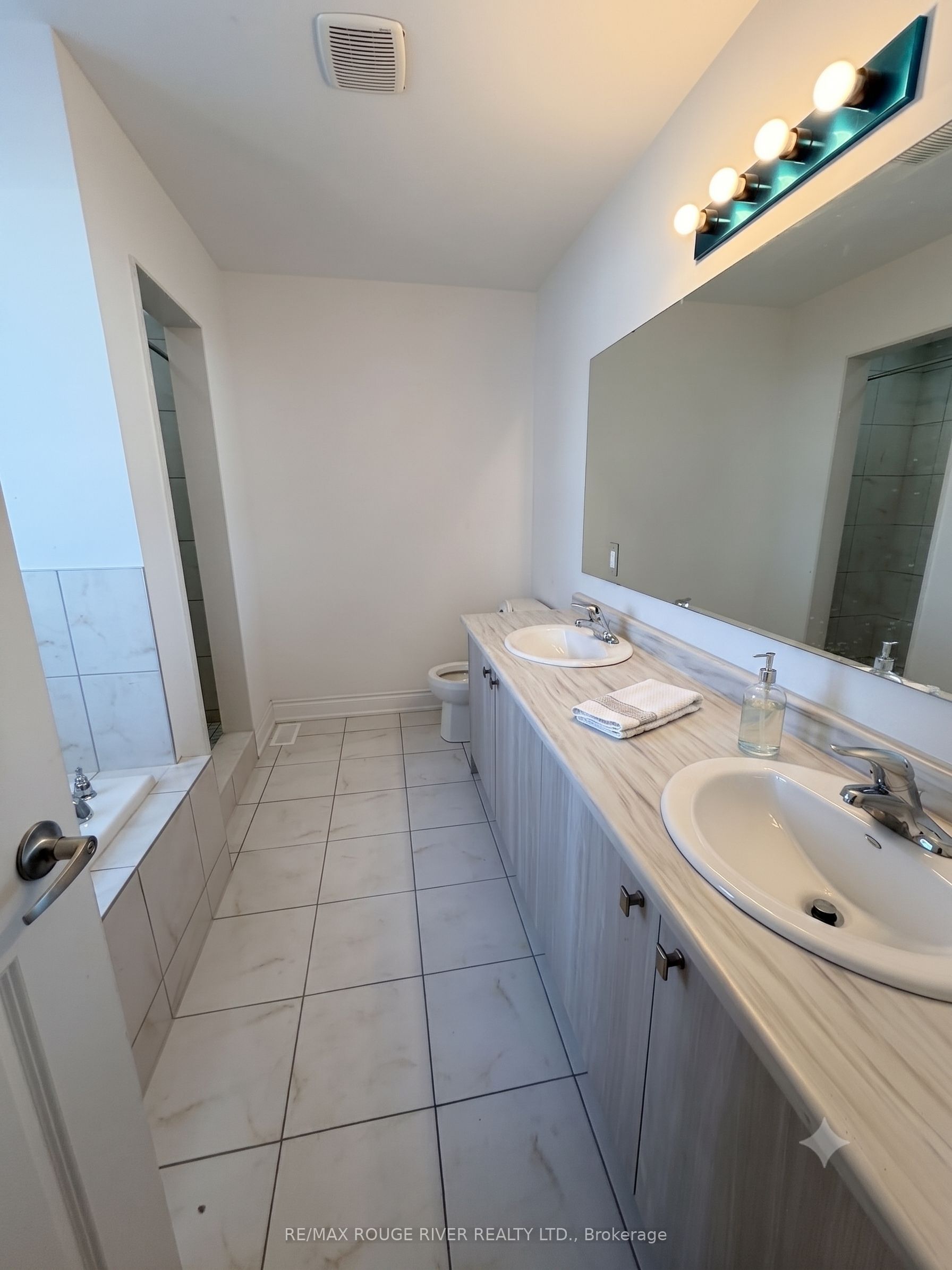 45 Rich Crescent Property Photo 9