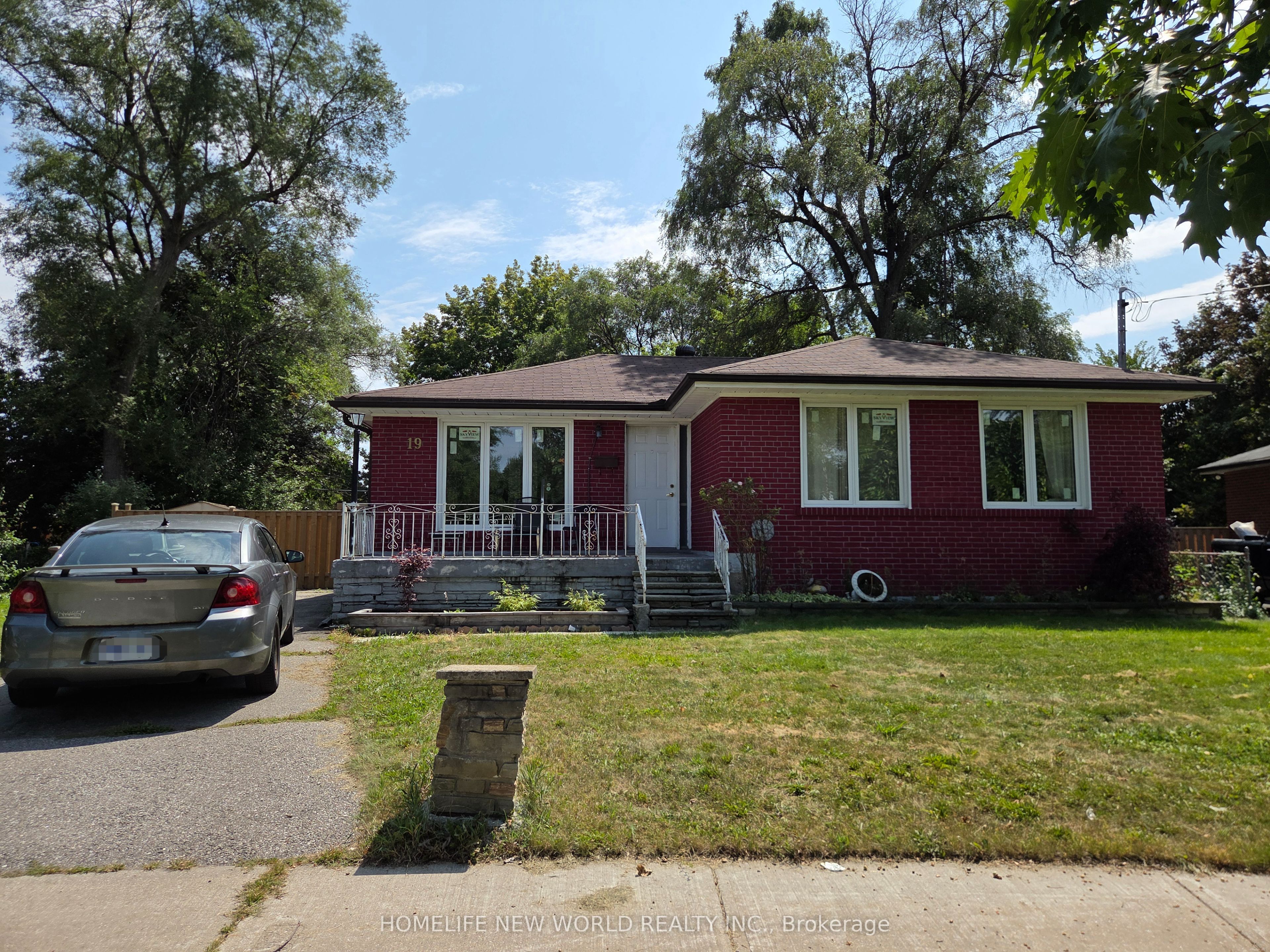 19 Benfrisco Crescent S Bsmt Property Photo 1