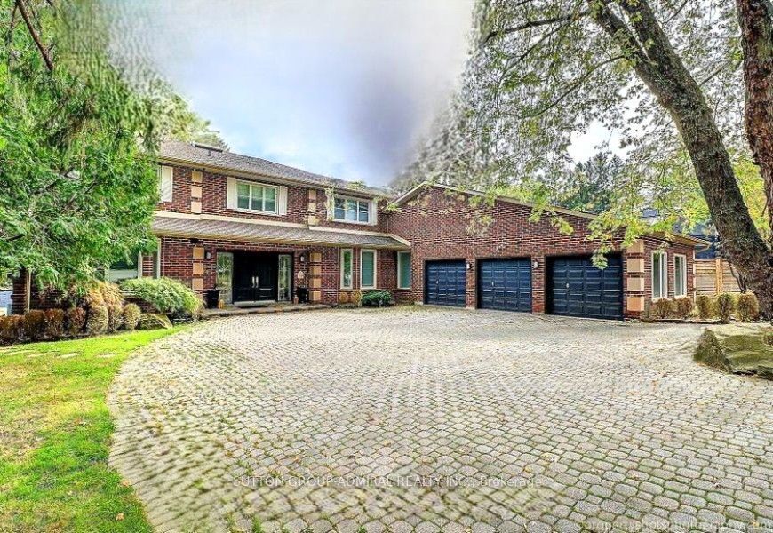 48 Meadowcliffe Drive Property Photo 3