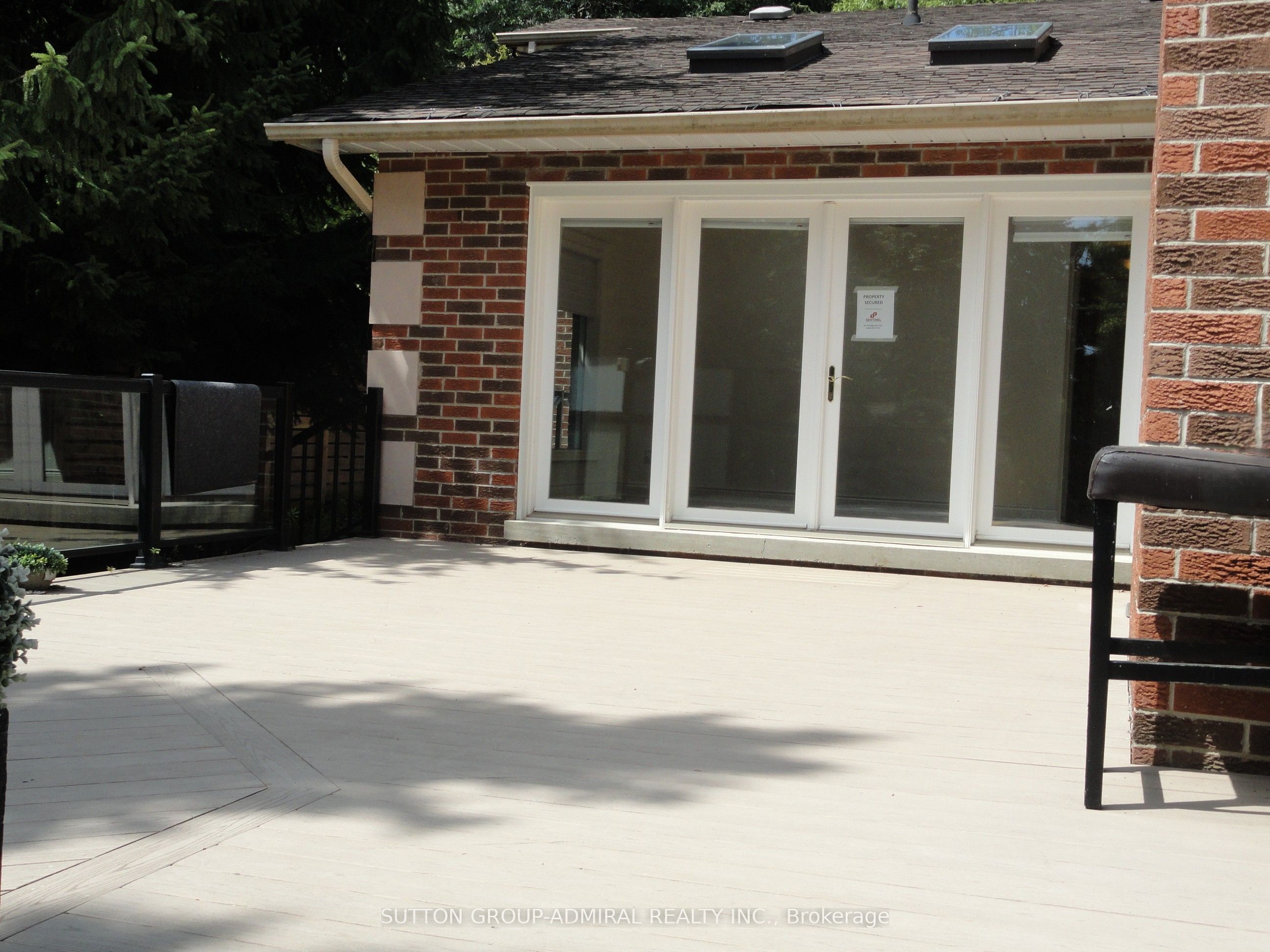 48 Meadowcliffe Drive Property Photo 6