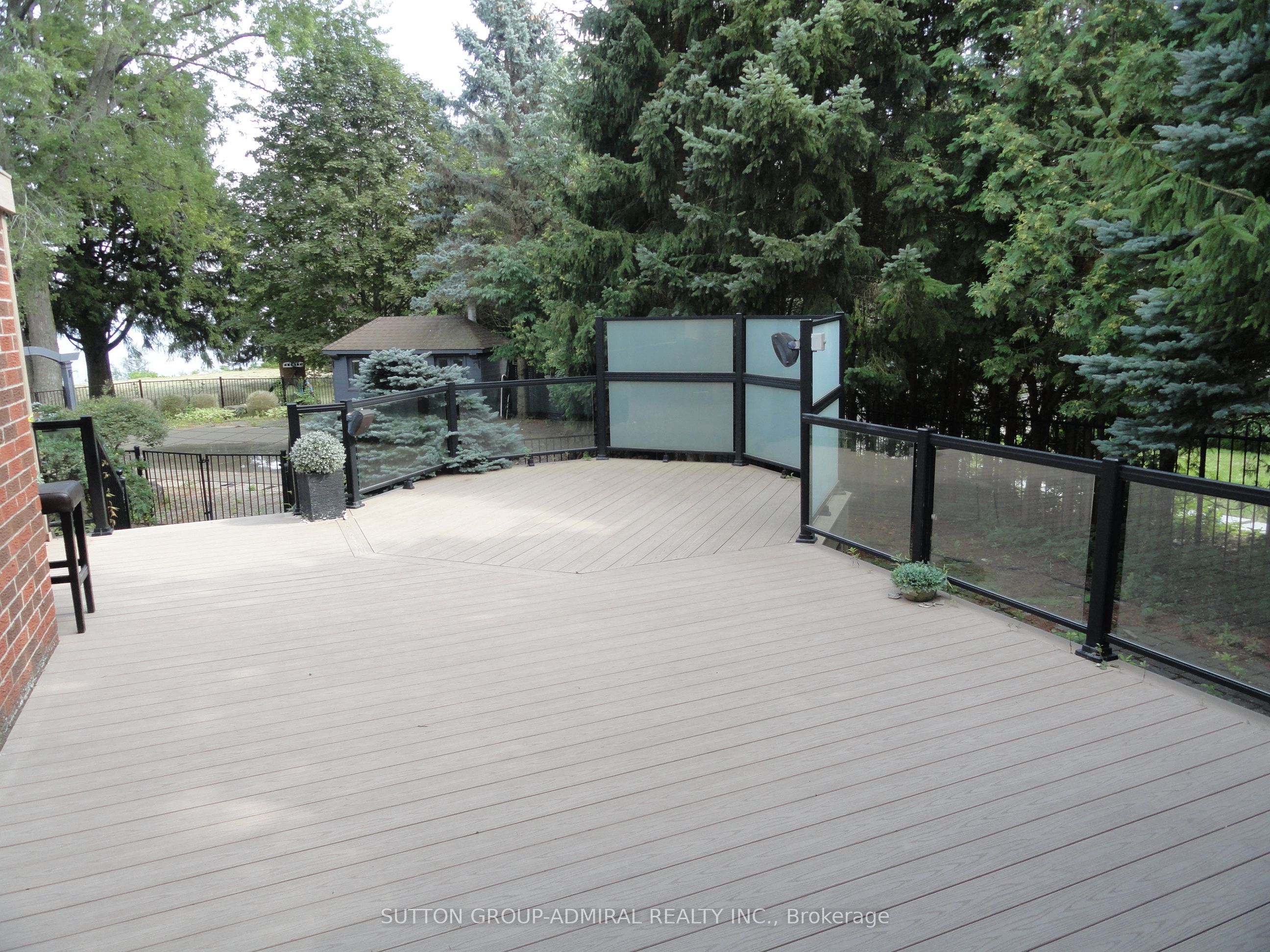 48 Meadowcliffe Drive Property Photo 7