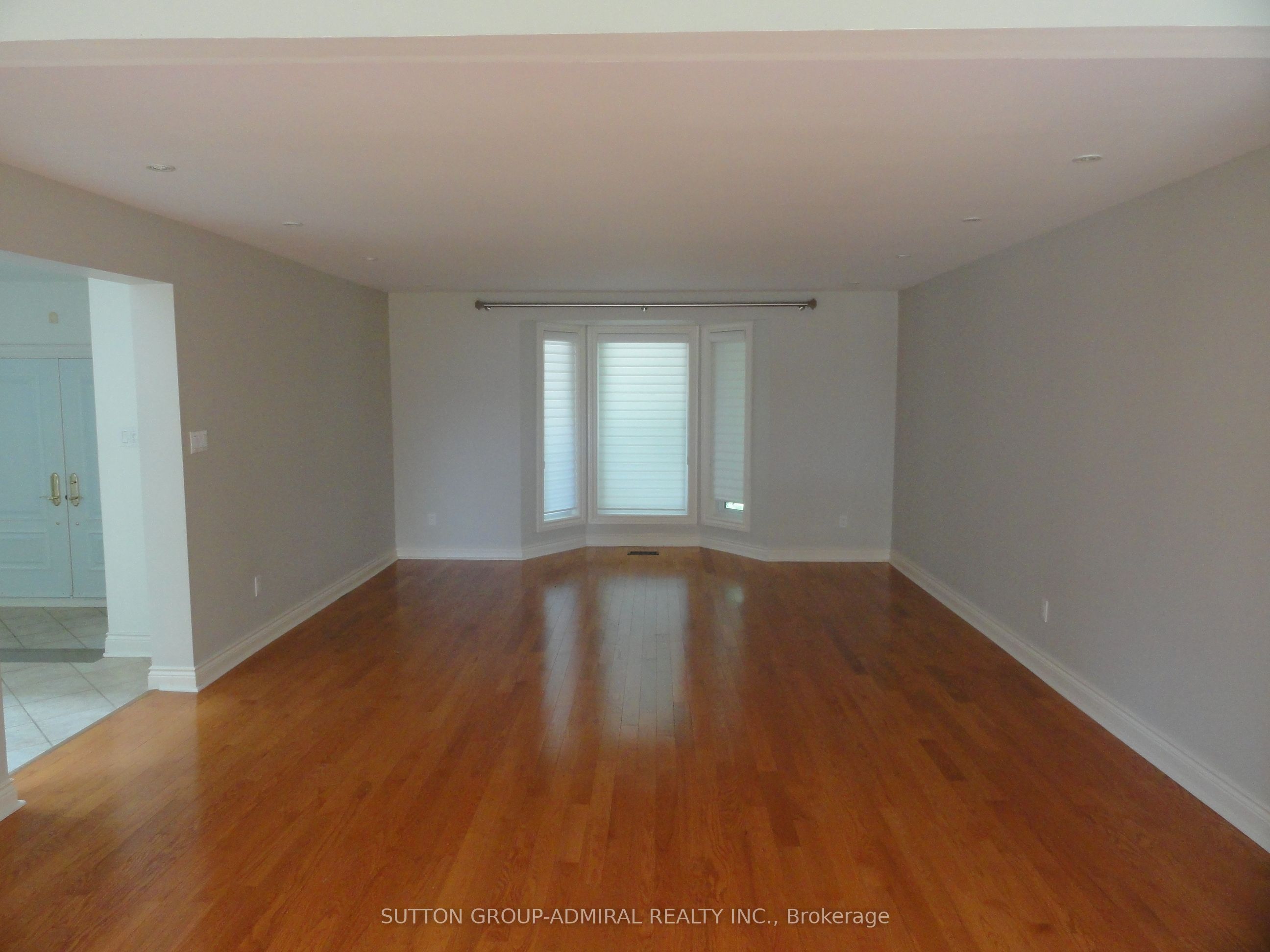 48 Meadowcliffe Drive Property Photo 11