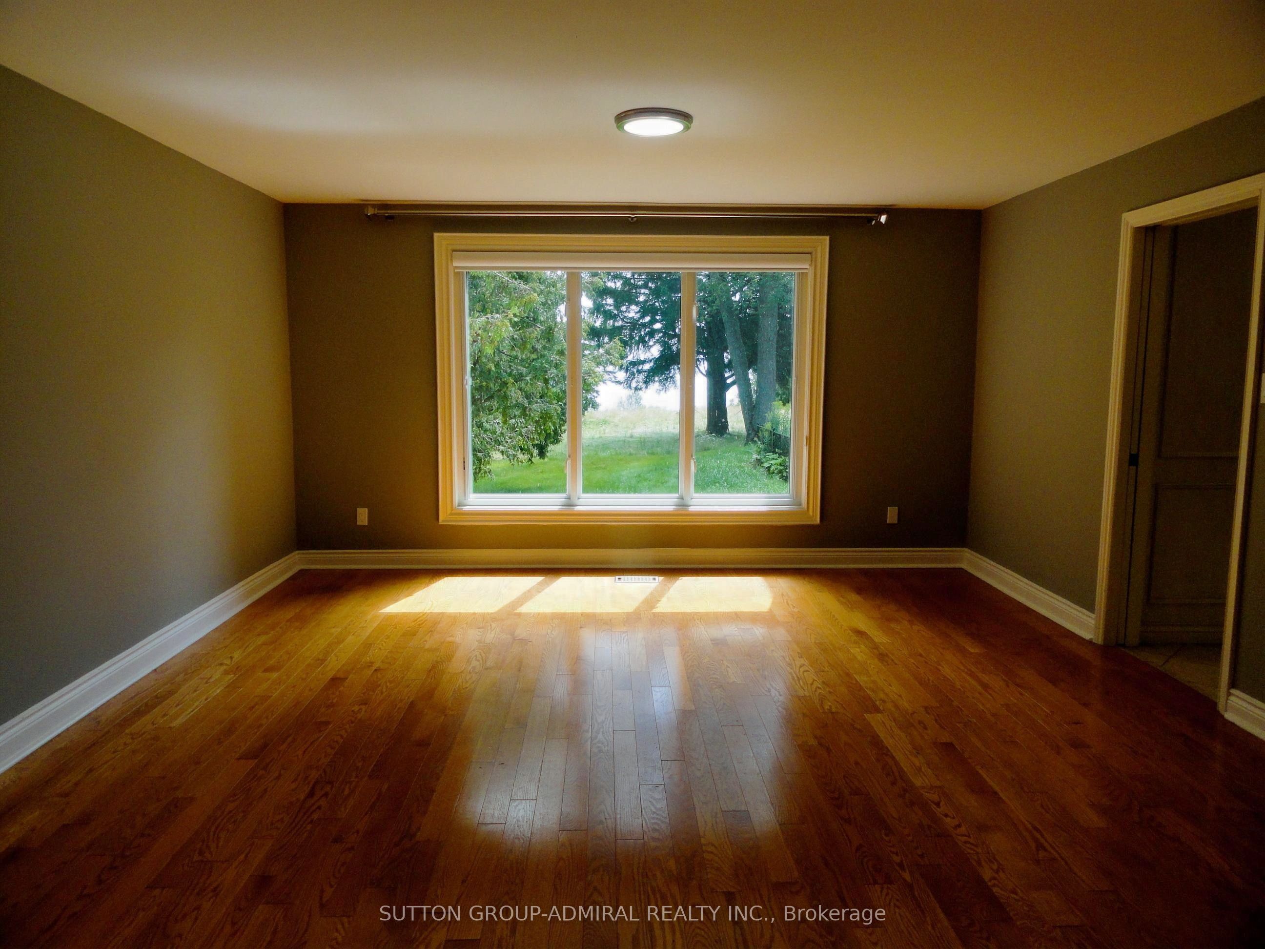 48 Meadowcliffe Drive Property Photo 12