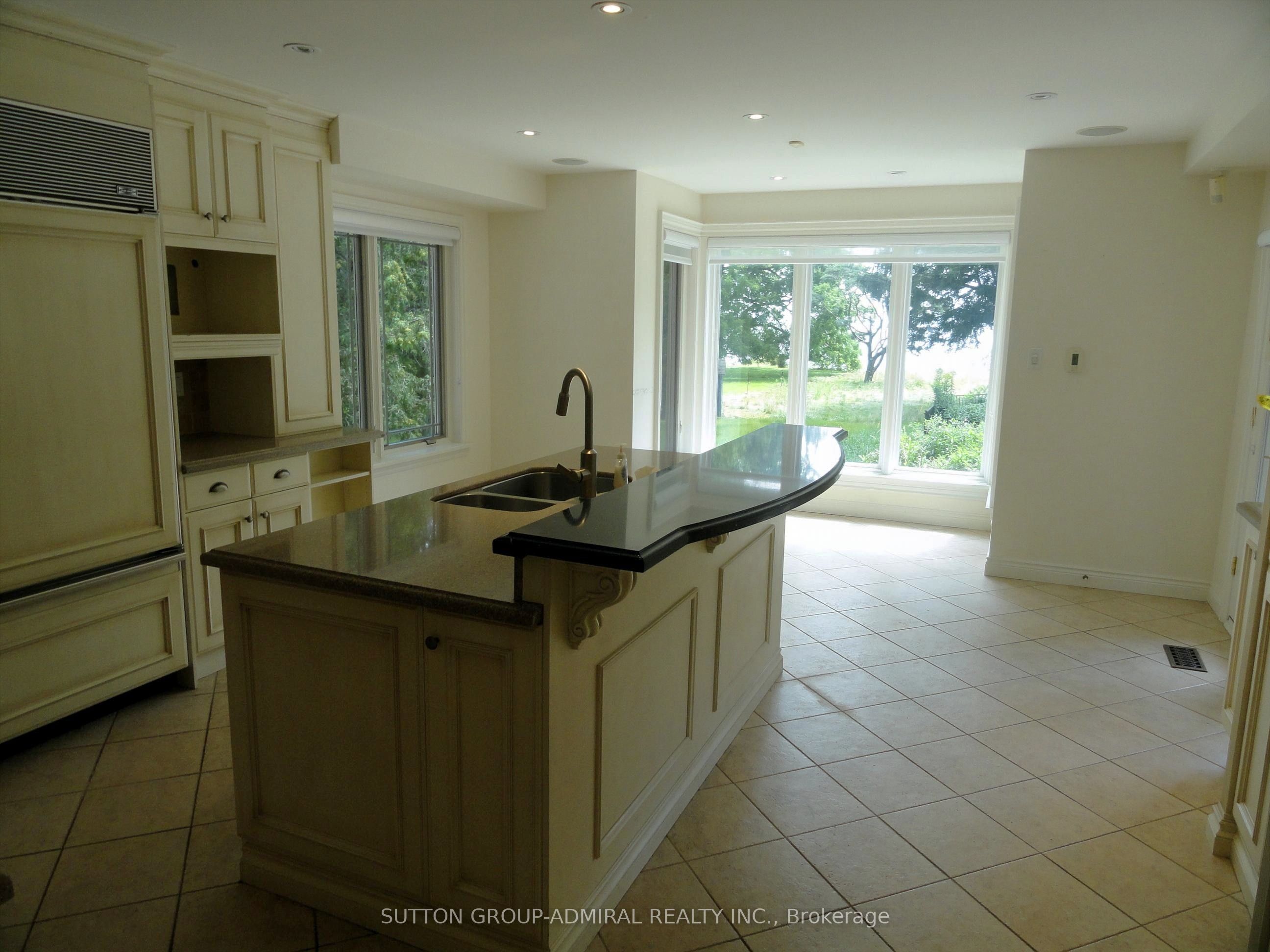 48 Meadowcliffe Drive Property Photo 15