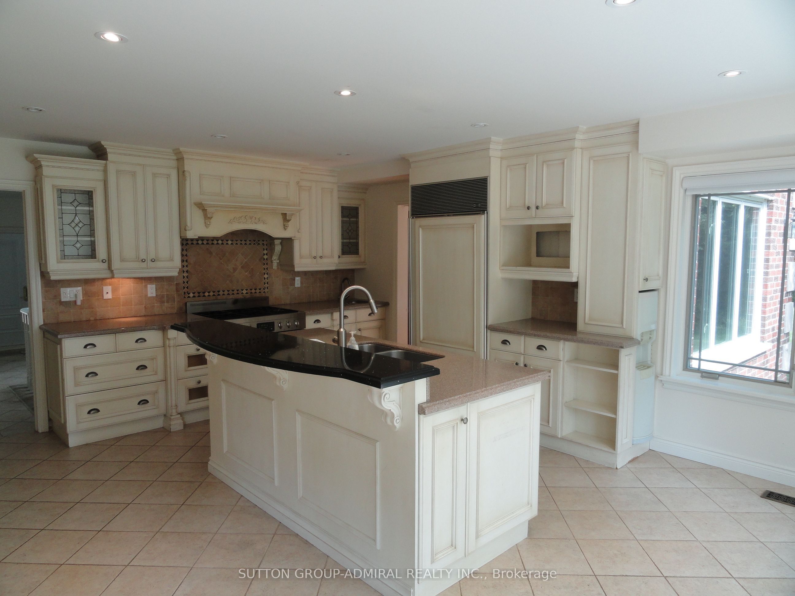 48 Meadowcliffe Drive Property Photo 16