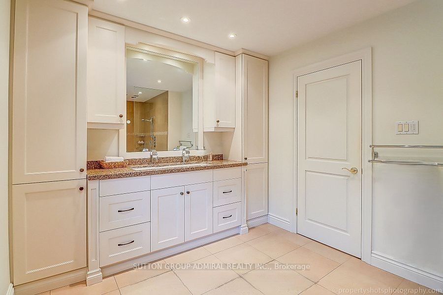 48 Meadowcliffe Drive Property Photo 21