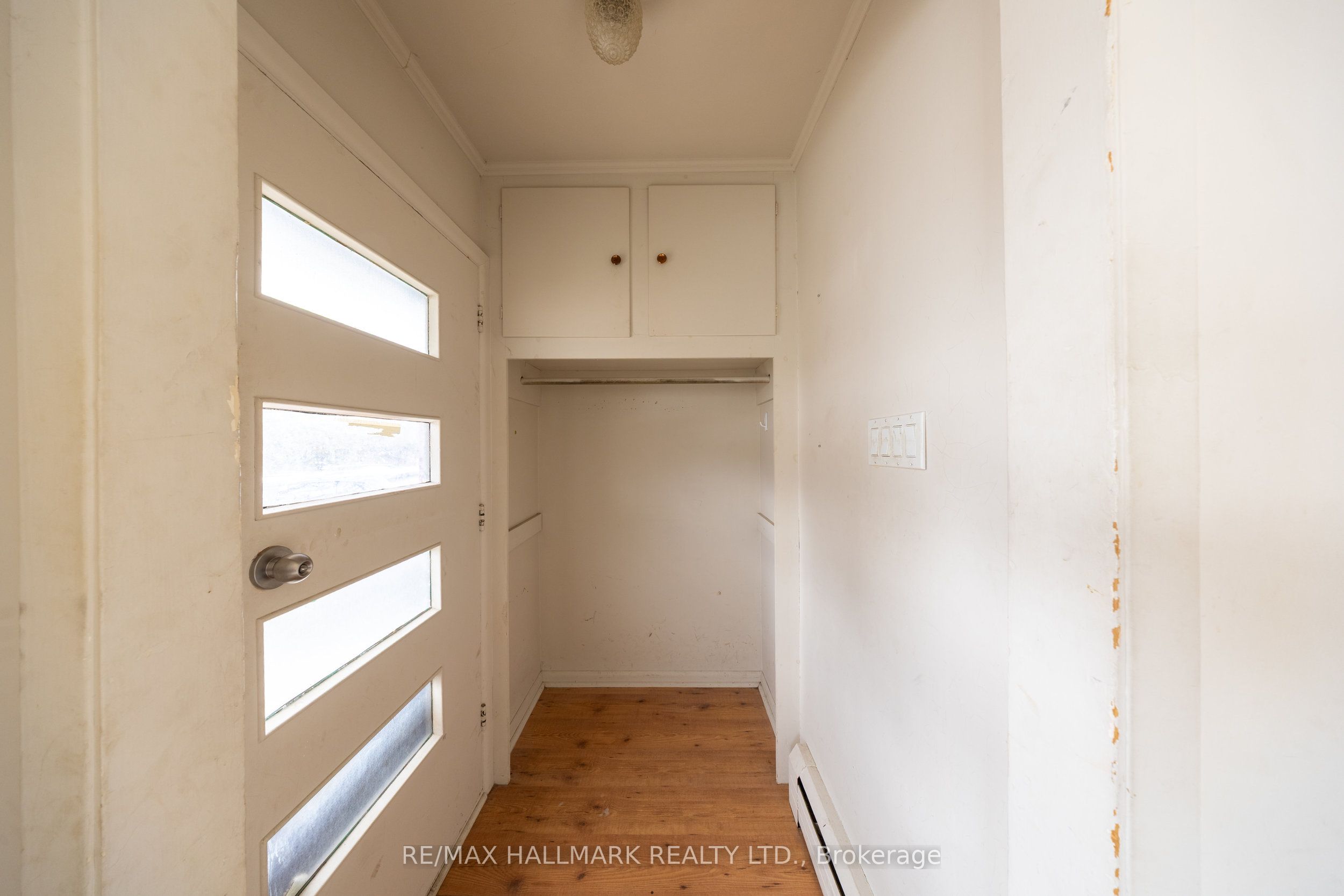 1911 Glenview Road Property Photo 5