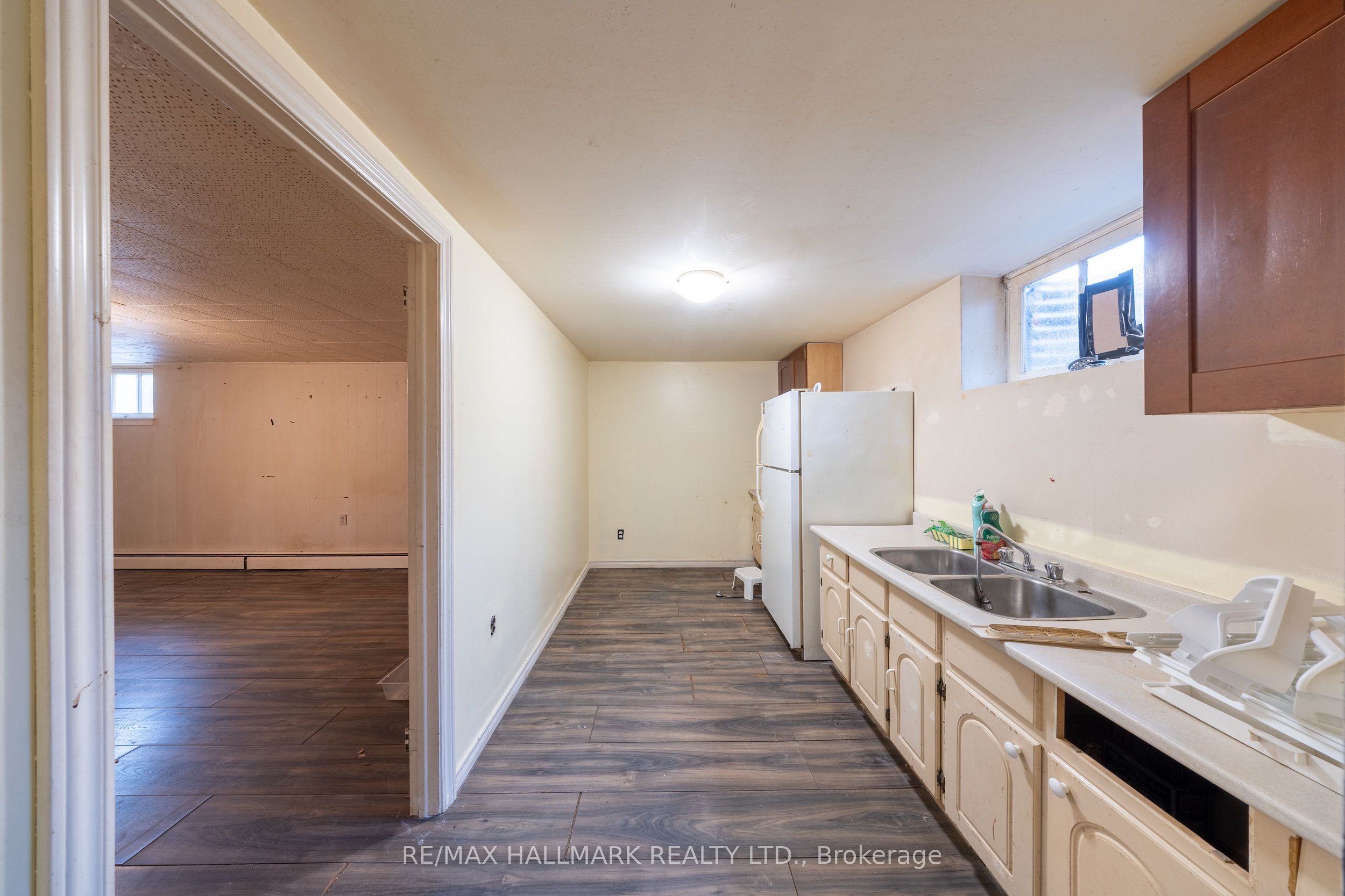 1911 Glenview Road Property Photo 18