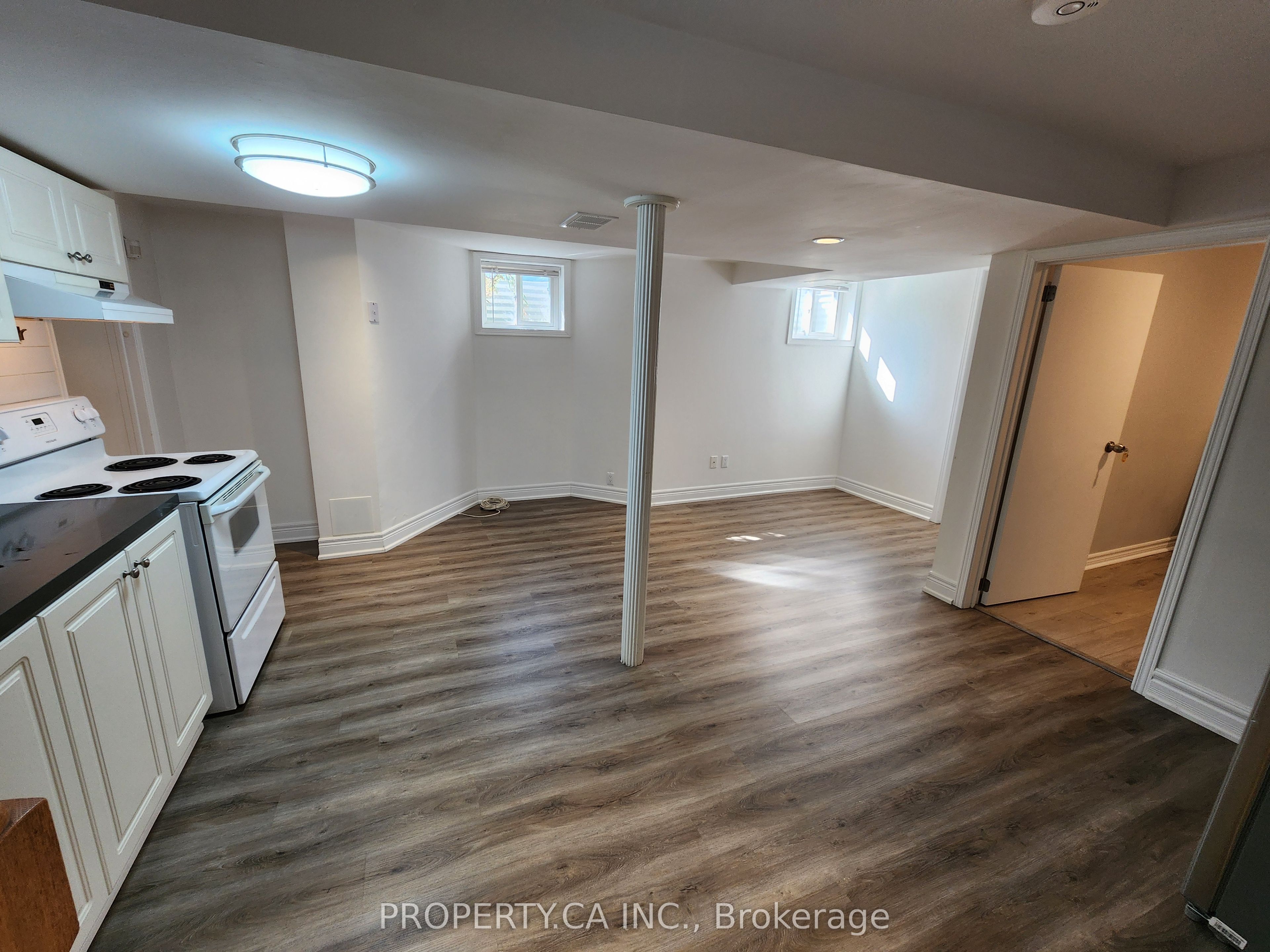 159 Sandyhook Square Bsmt Property Photo 2
