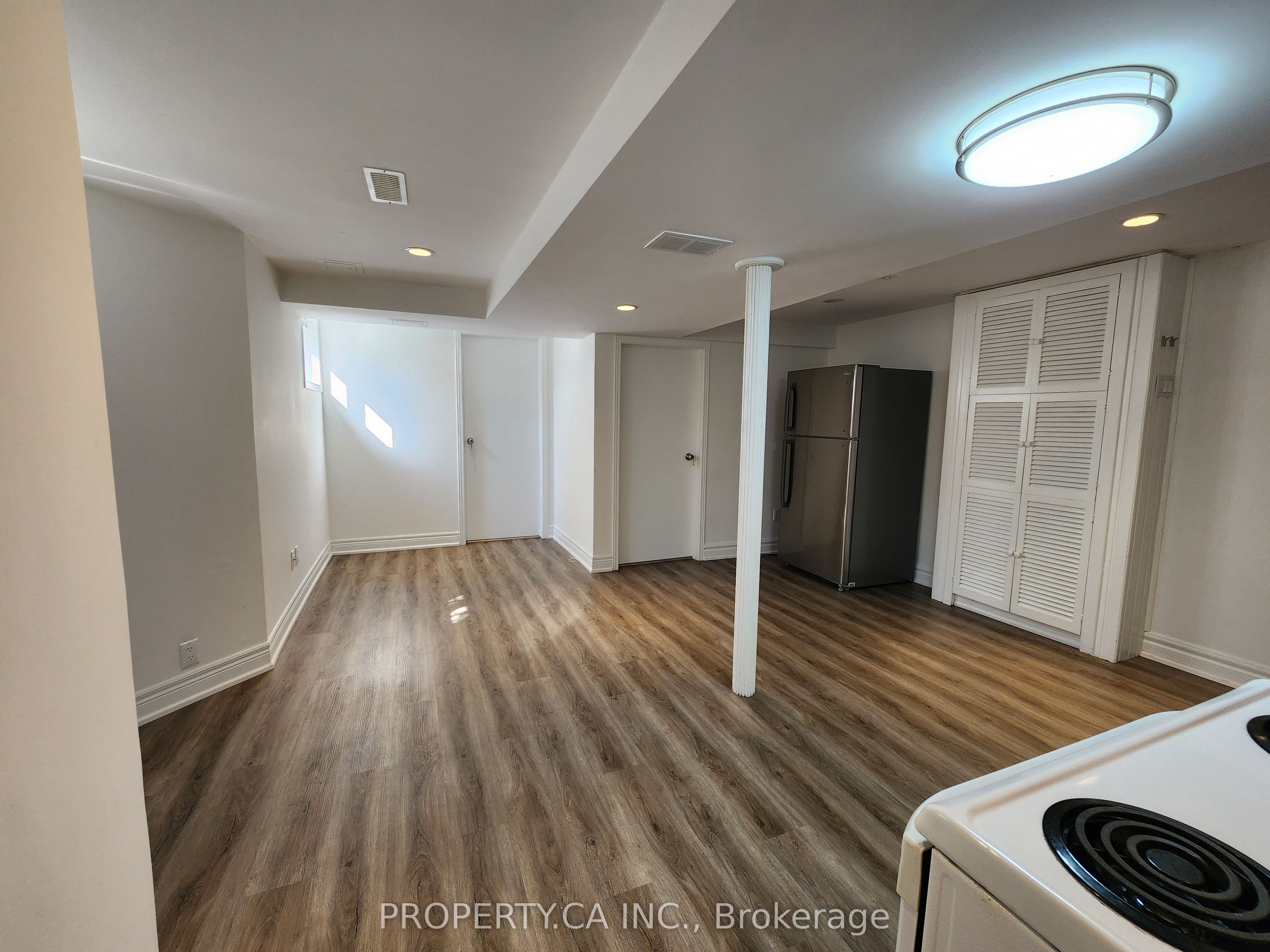 159 Sandyhook Square Bsmt Property Photo 3