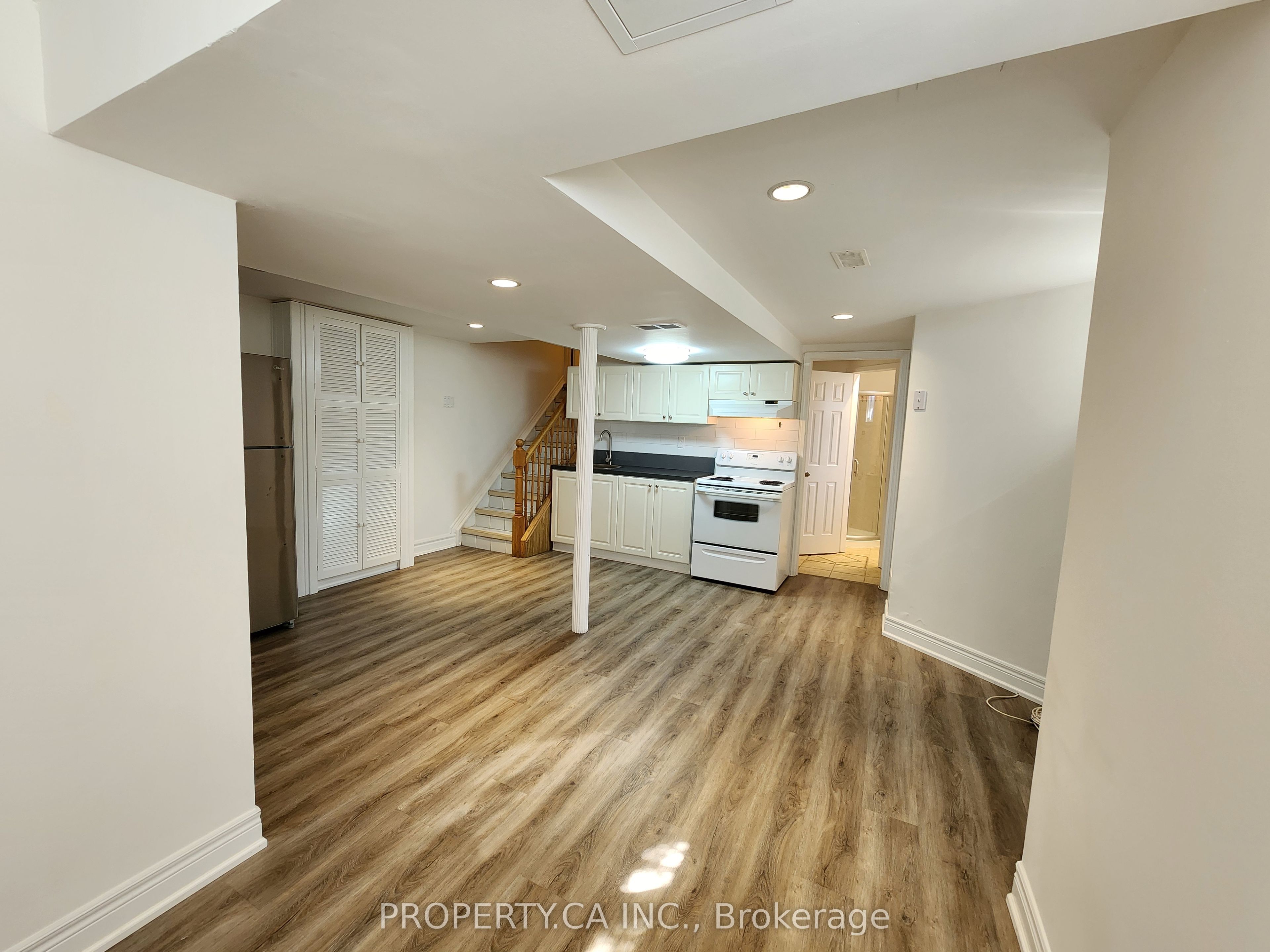 159 Sandyhook Square Bsmt Property Photo 5
