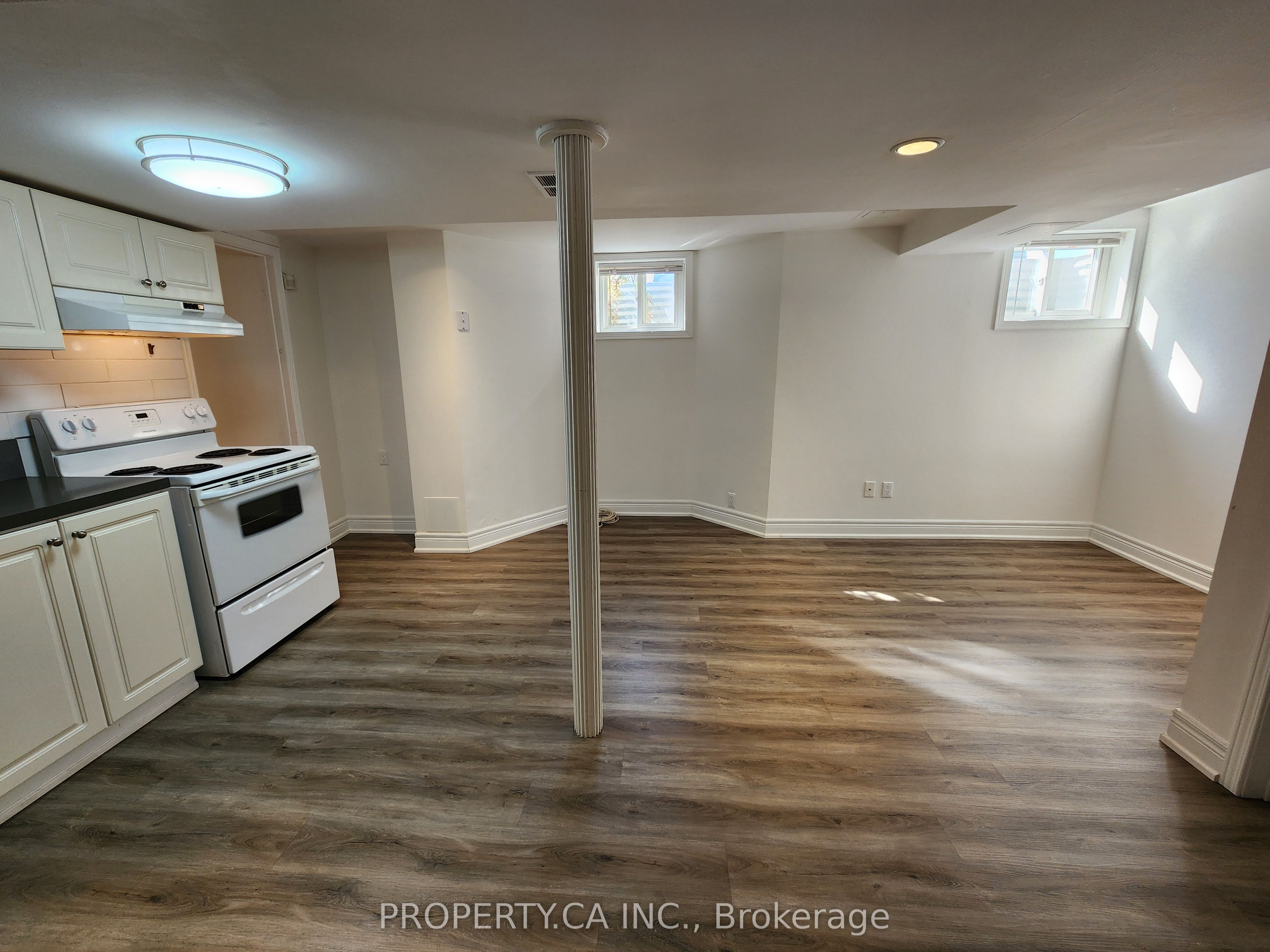 159 Sandyhook Square Bsmt Property Photo 7