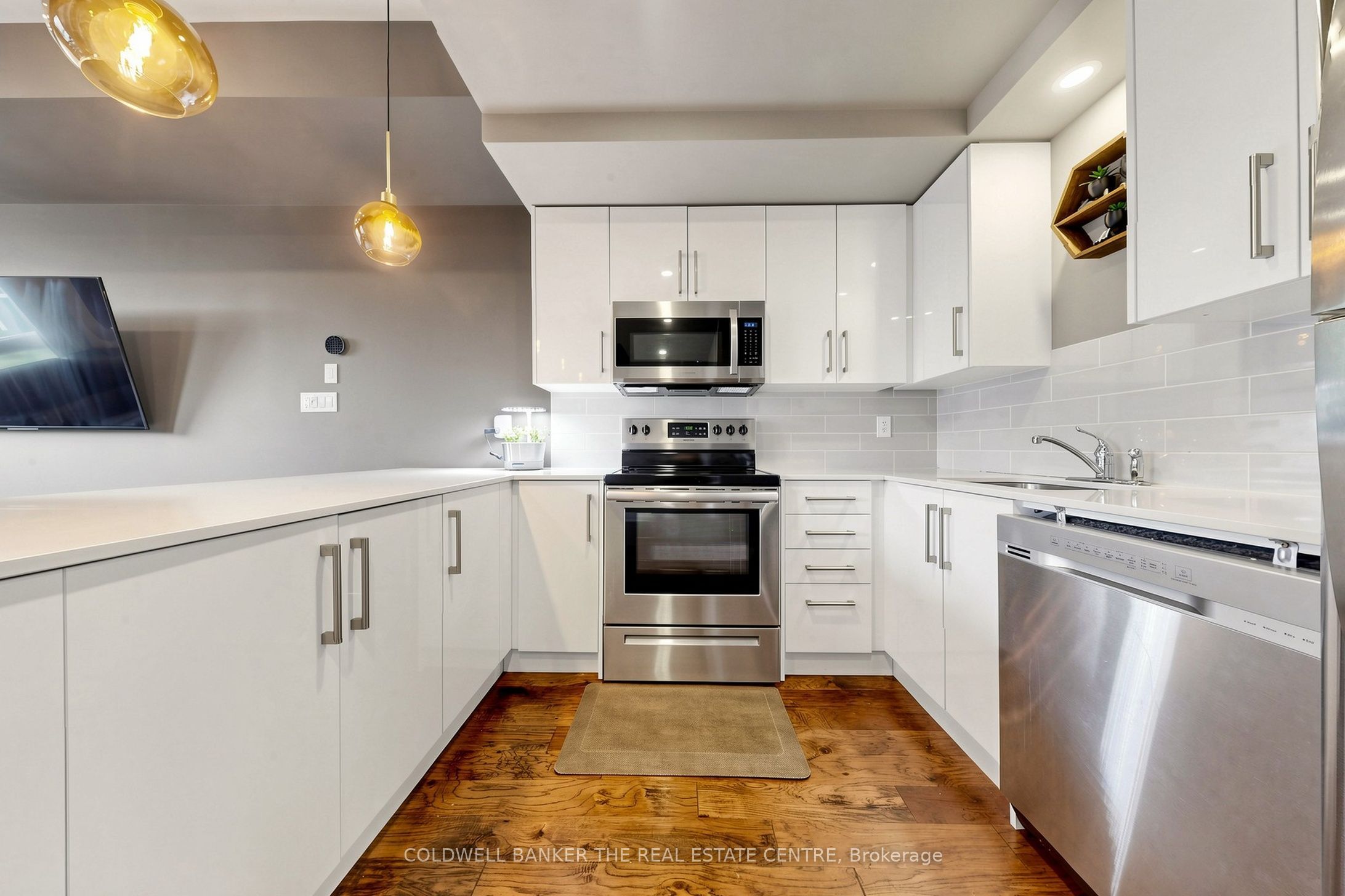 1870 Altona Road #36 Property Photo 6