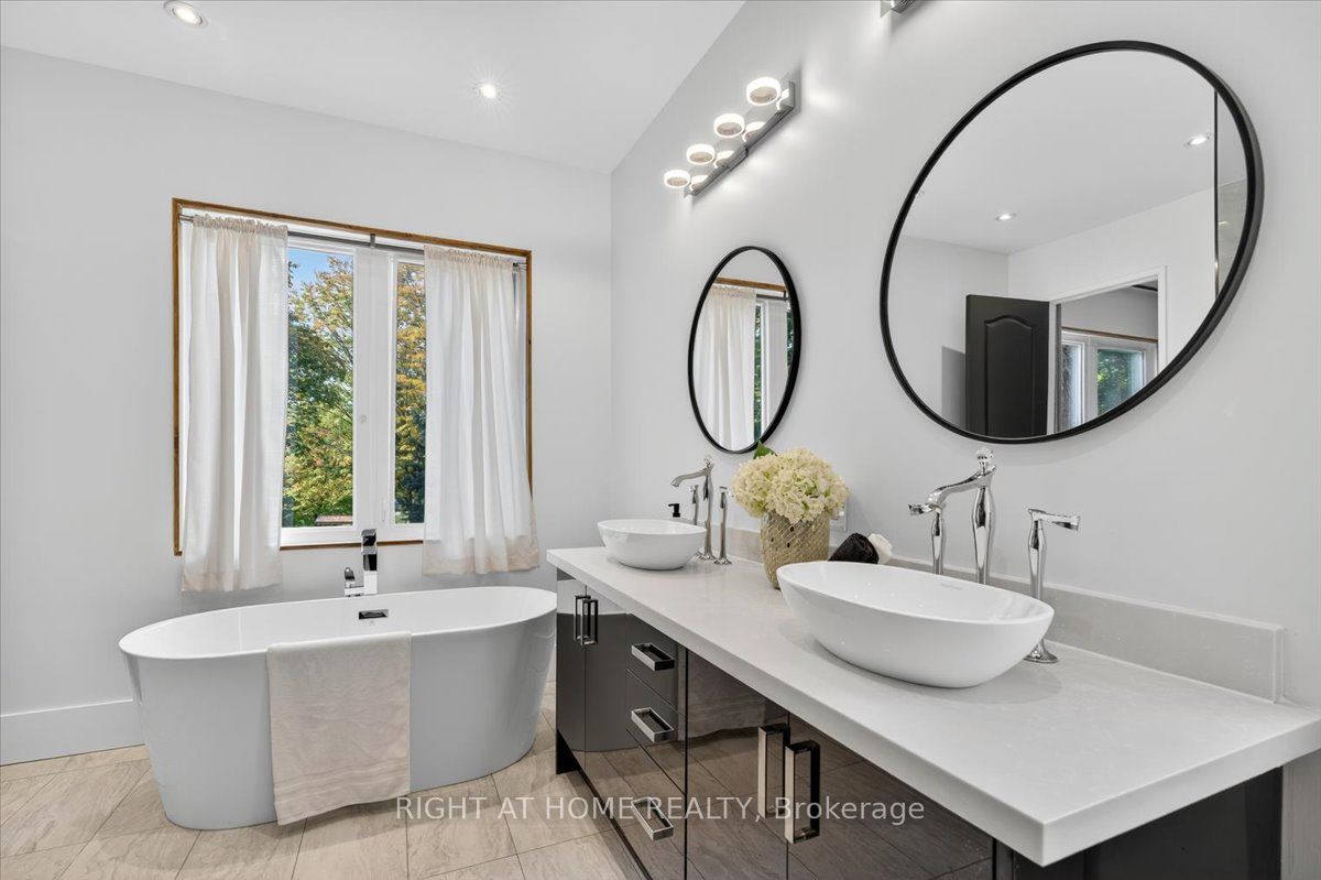64 Larwood Boulevard Property Photo 23