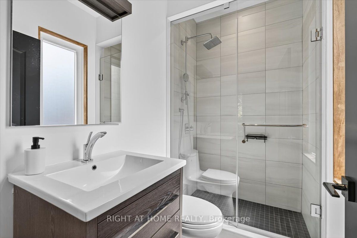 64 Larwood Boulevard Property Photo 29