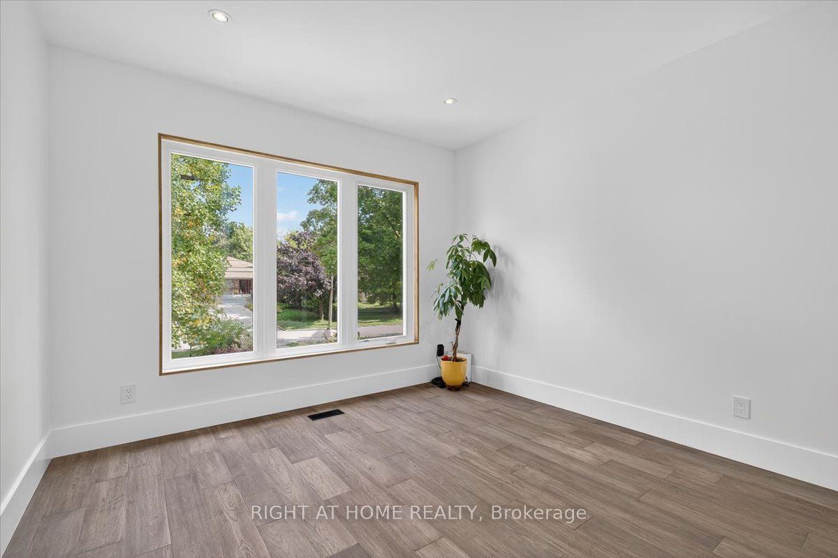 64 Larwood Boulevard Property Photo 34